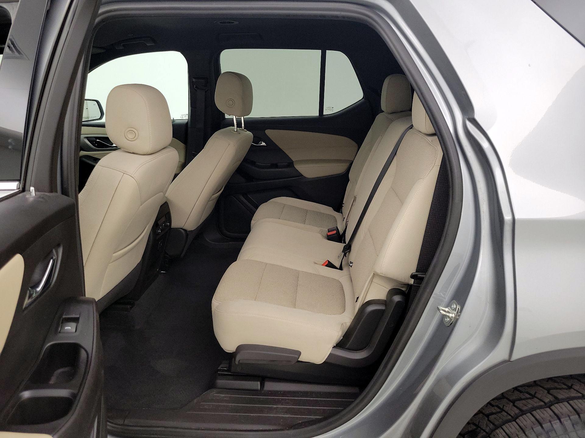 Thumbnail: 2023 Chevrolet Traverse - 19