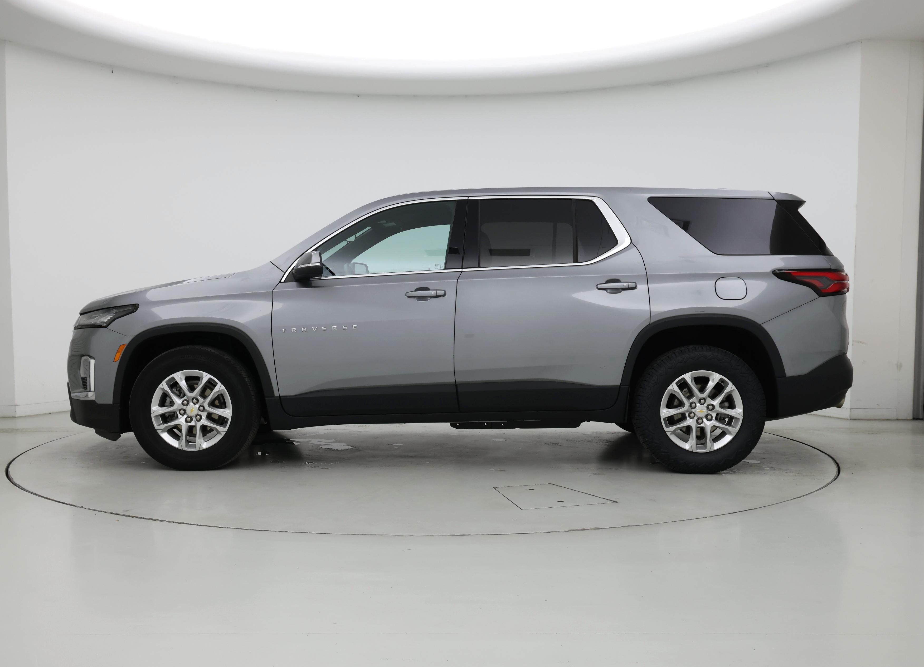 Thumbnail: 2023 Chevrolet Traverse - 3