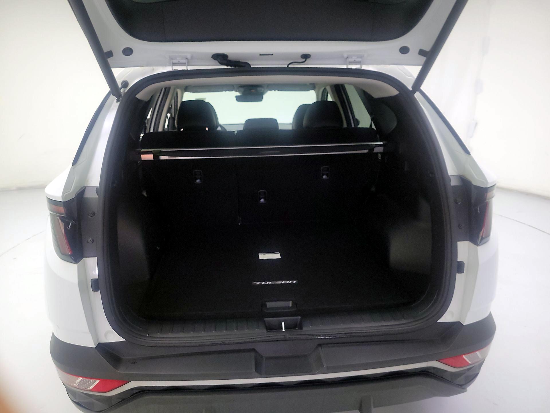 Thumbnail: 2023 Hyundai Tucson - 19