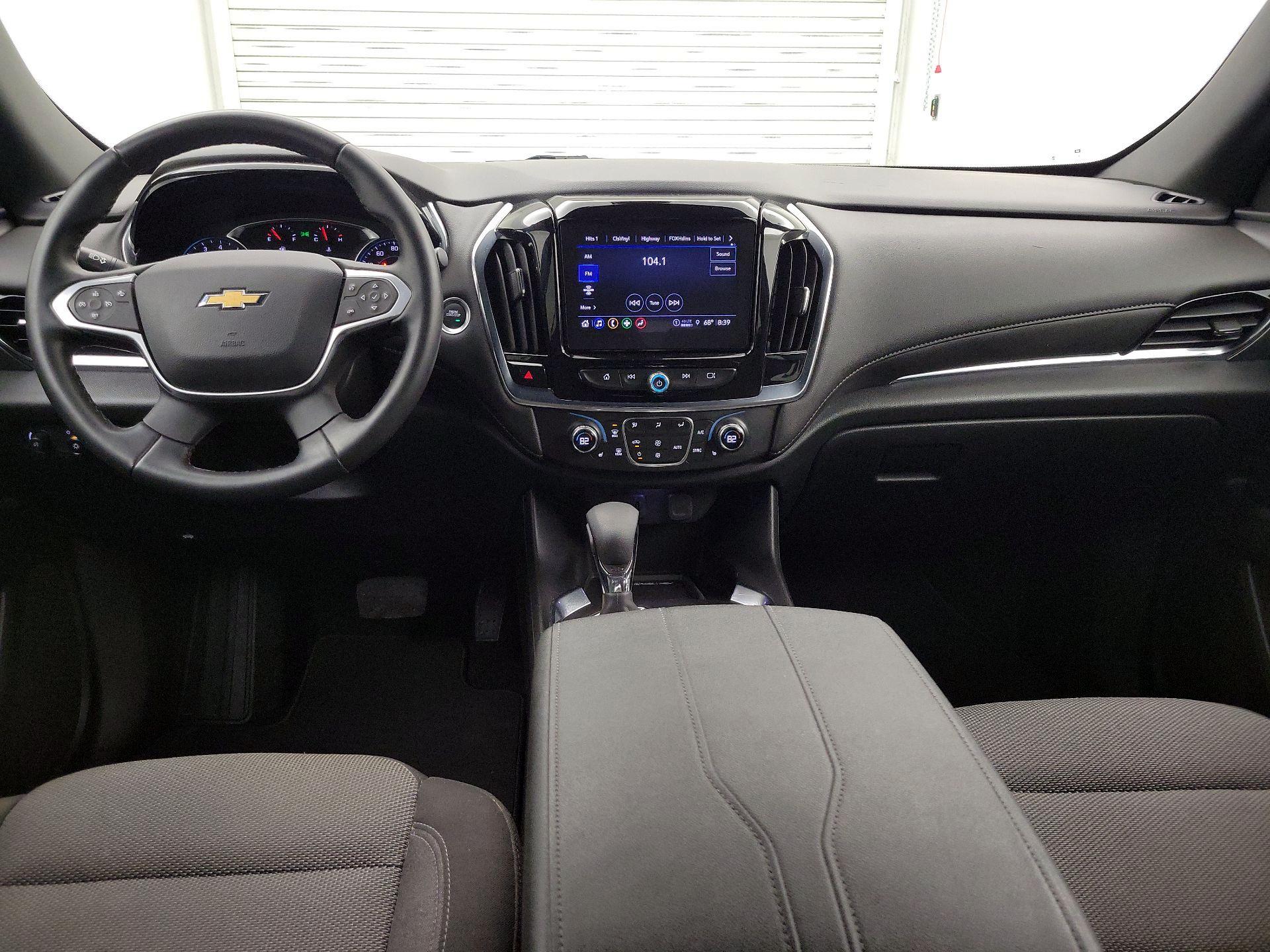 Thumbnail: 2023 Chevrolet Traverse - 9