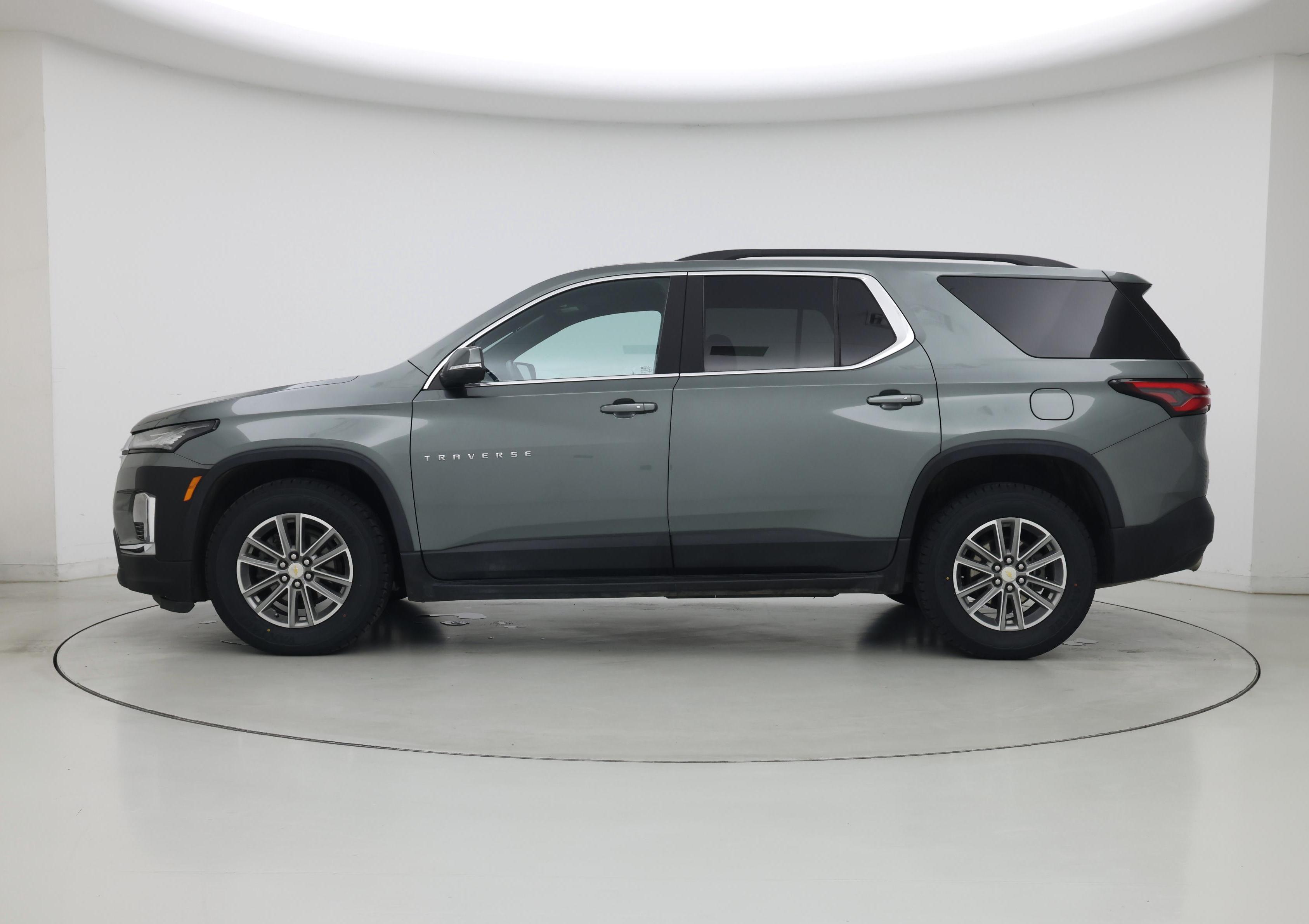 Thumbnail: 2023 Chevrolet Traverse - 3