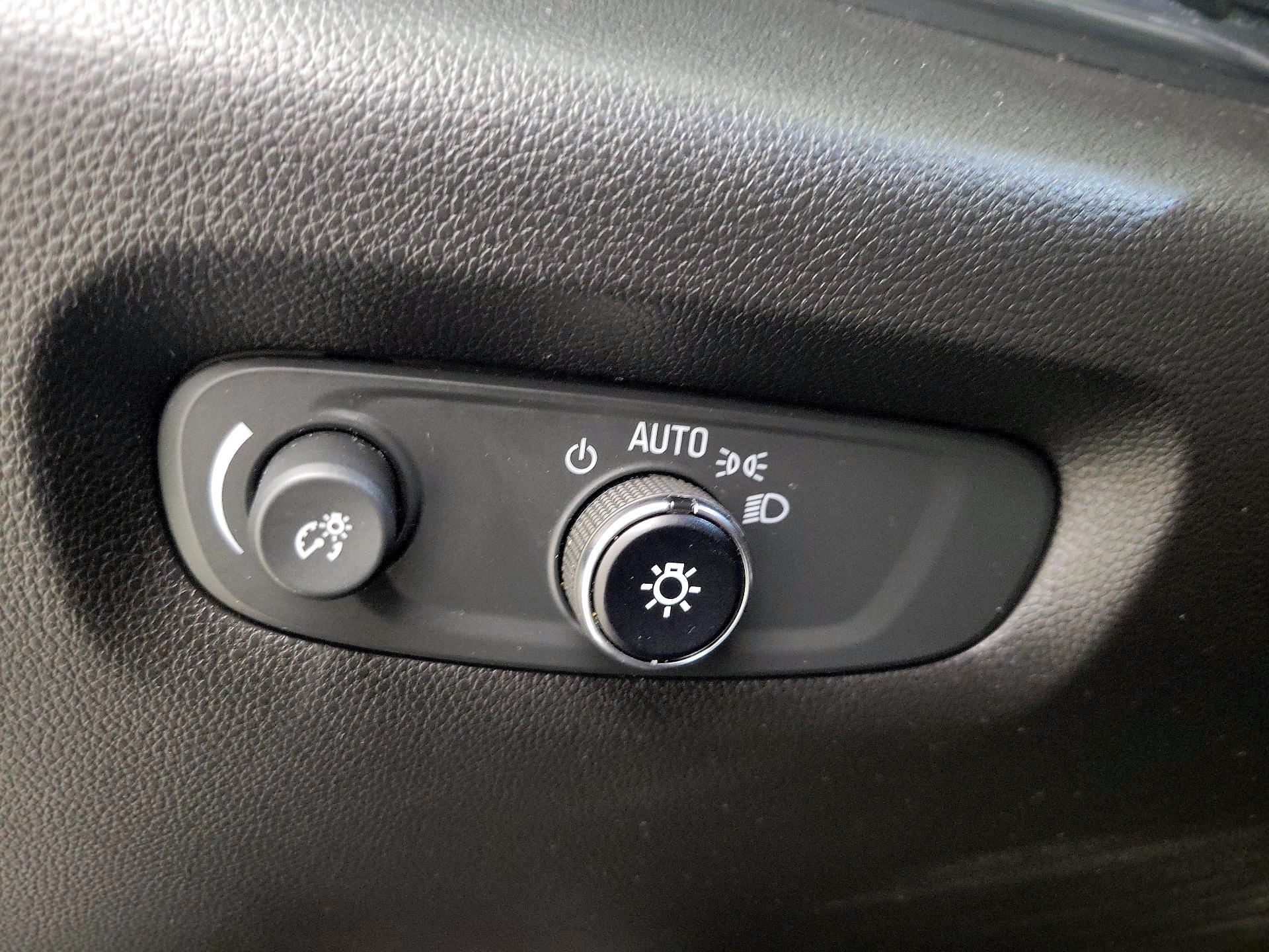 Thumbnail: 2023 Chevrolet Traverse - 13