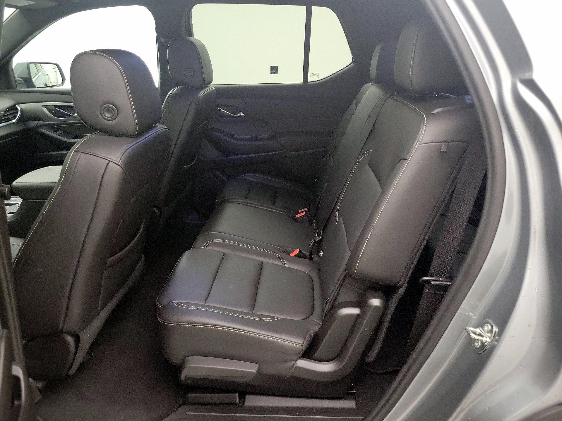 Thumbnail: 2023 Chevrolet Traverse - 19