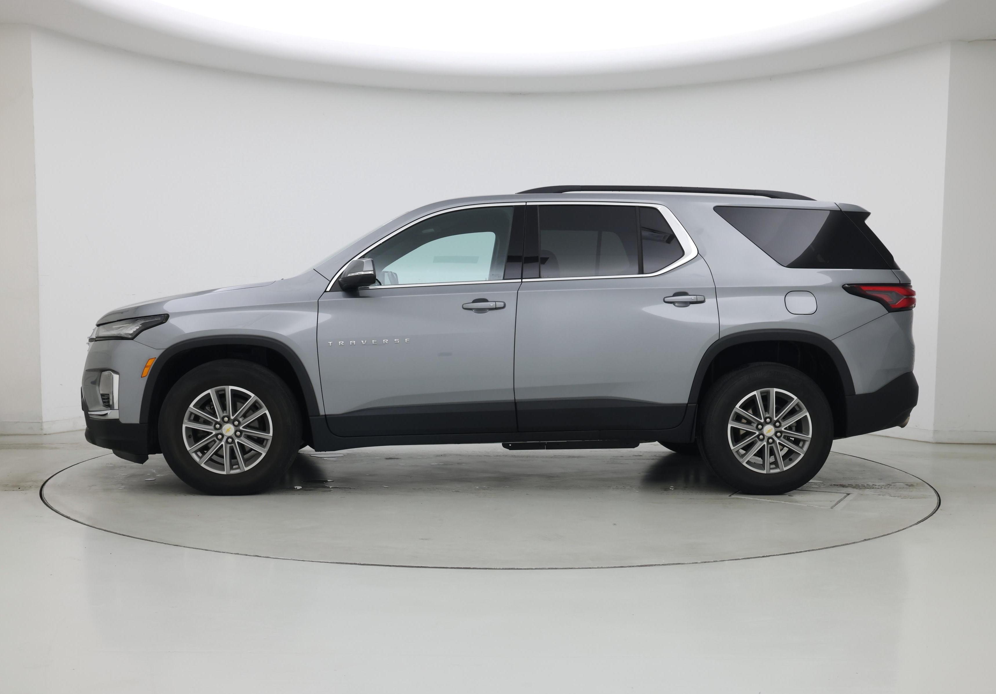 Thumbnail: 2023 Chevrolet Traverse - 3