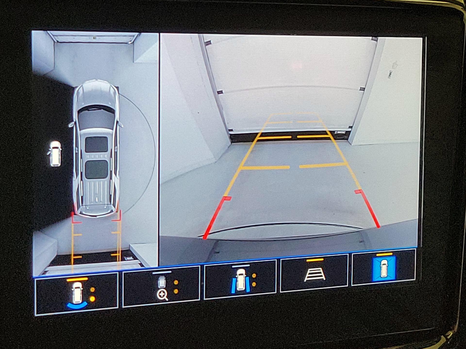 Thumbnail: 2023 Chevrolet Traverse - 15