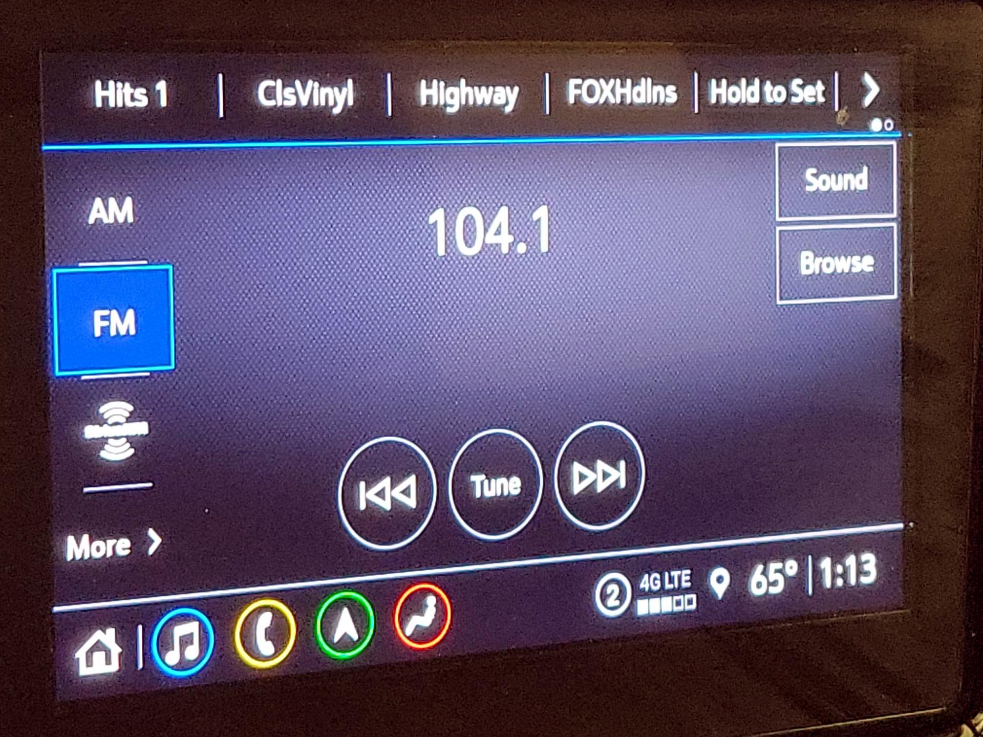 Thumbnail: 2023 Chevrolet Traverse - 16