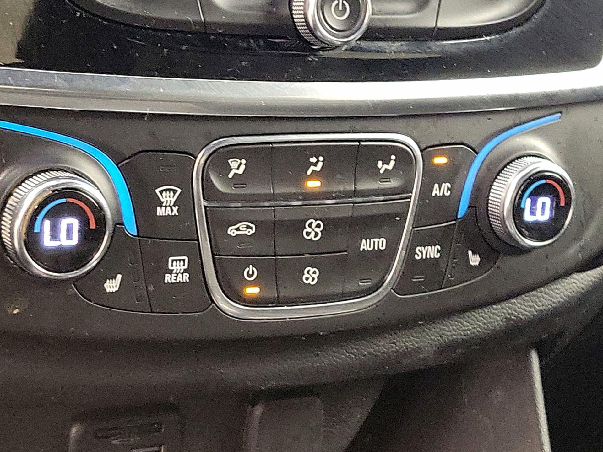 Thumbnail: 2023 Chevrolet Traverse - 17