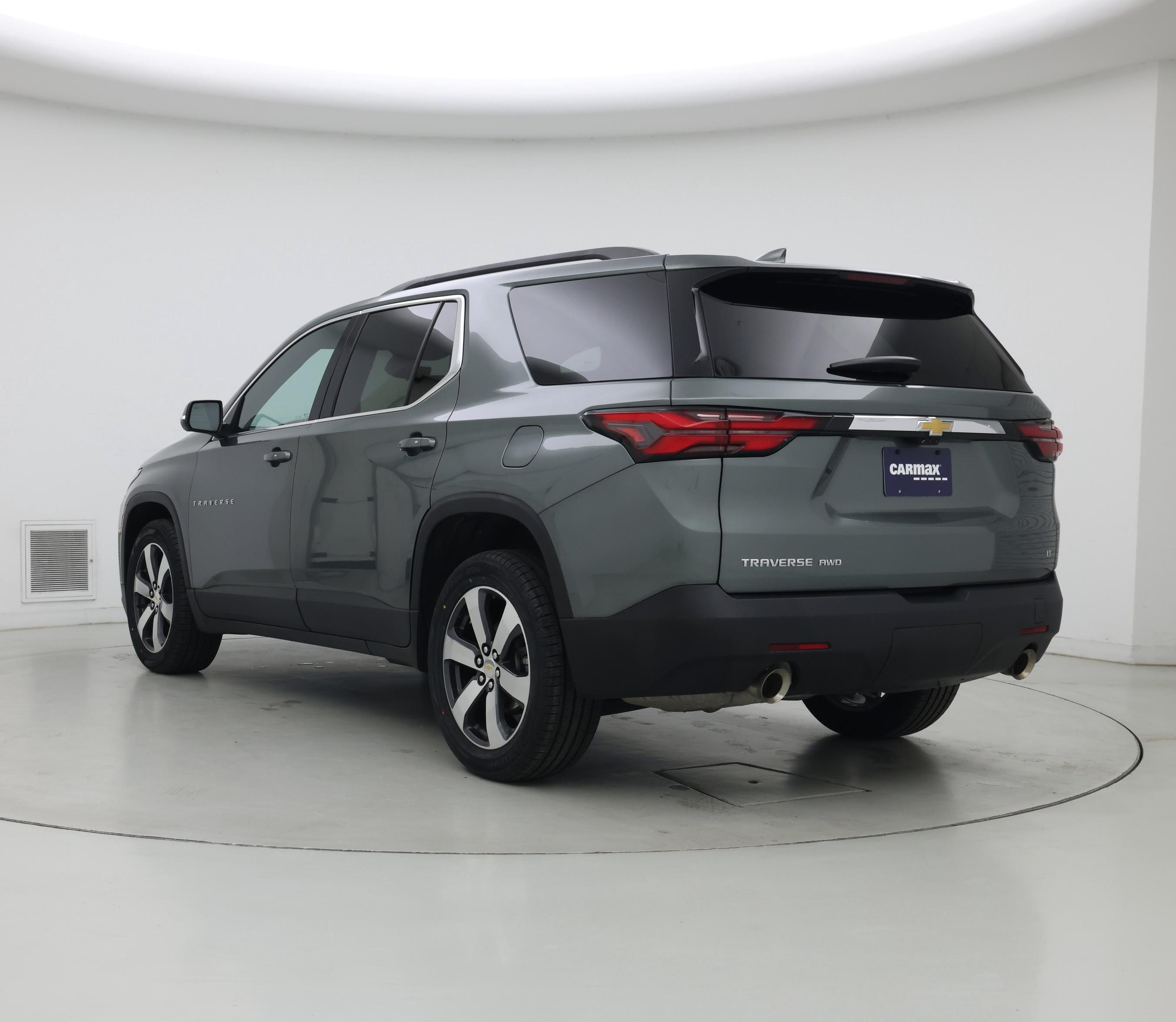 Thumbnail: 2023 Chevrolet Traverse - 2