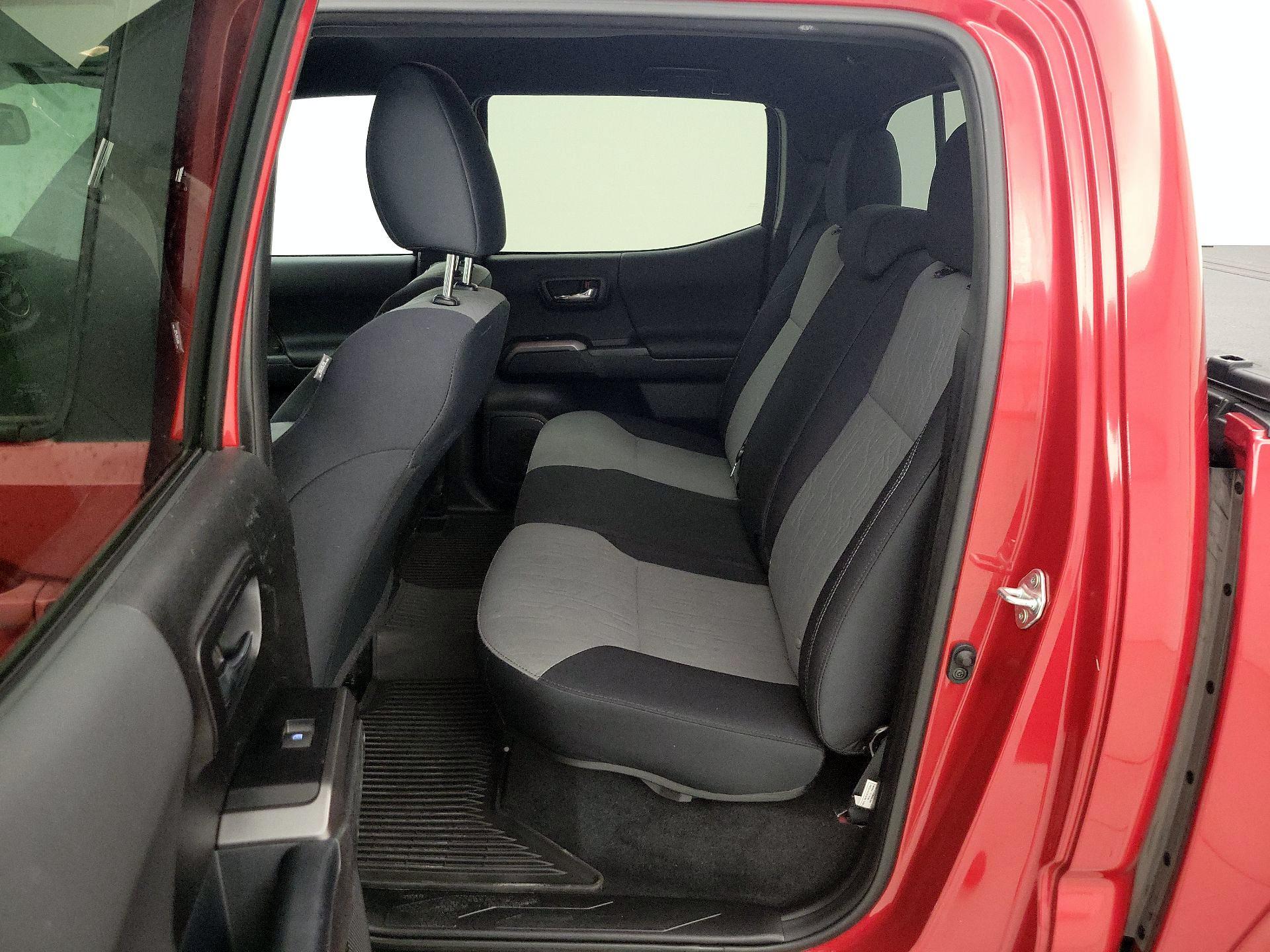 Thumbnail: 2021 Toyota Tacoma - 19