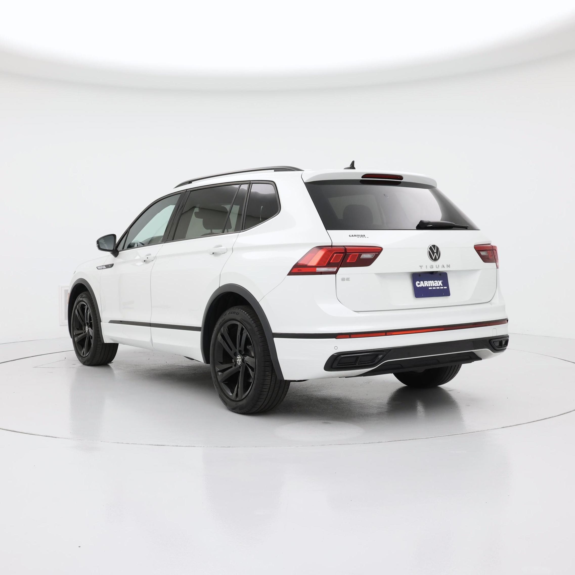 Thumbnail: 2023 Volkswagen Tiguan - 2