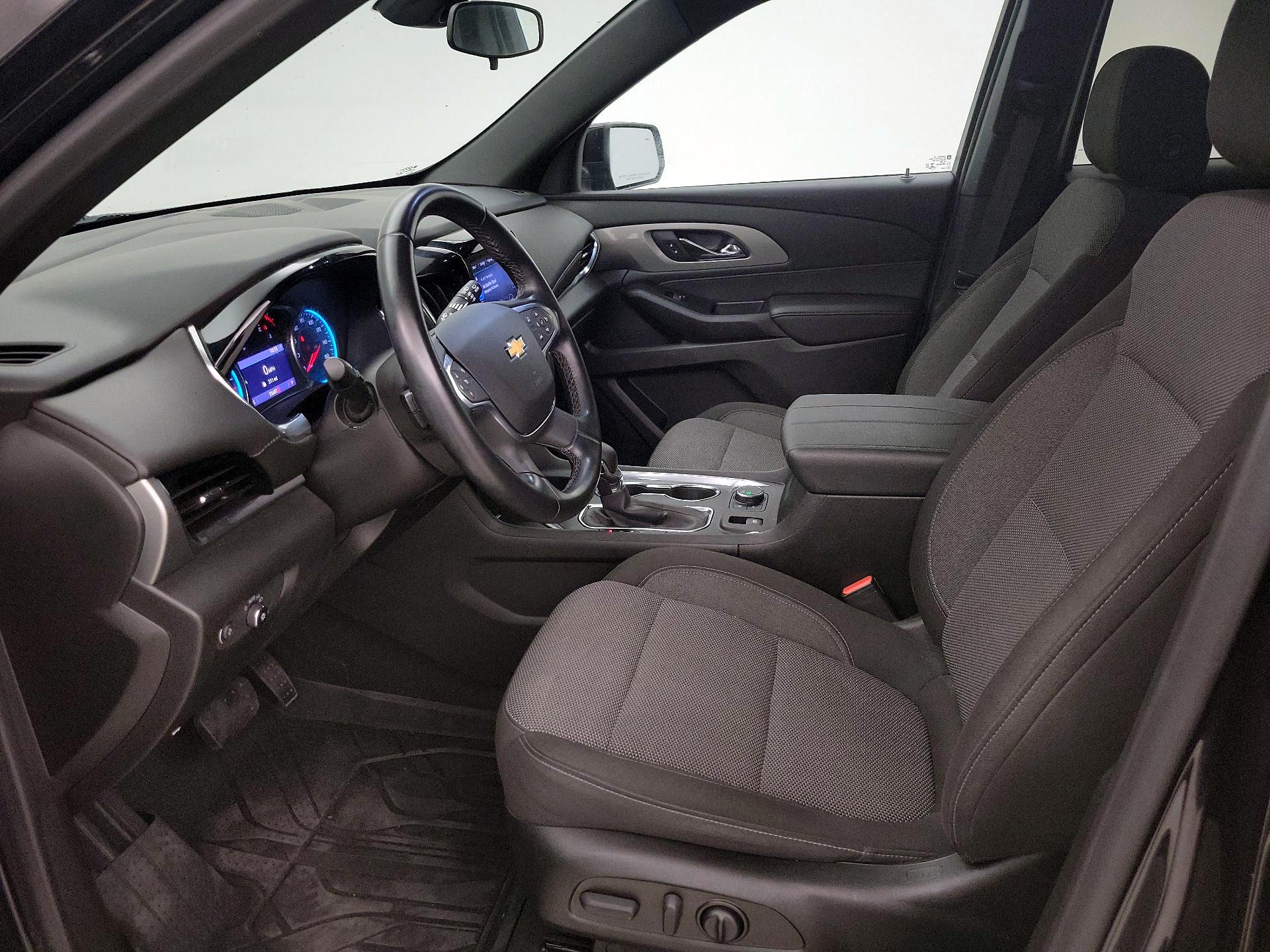 Thumbnail: 2023 Chevrolet Traverse - 11