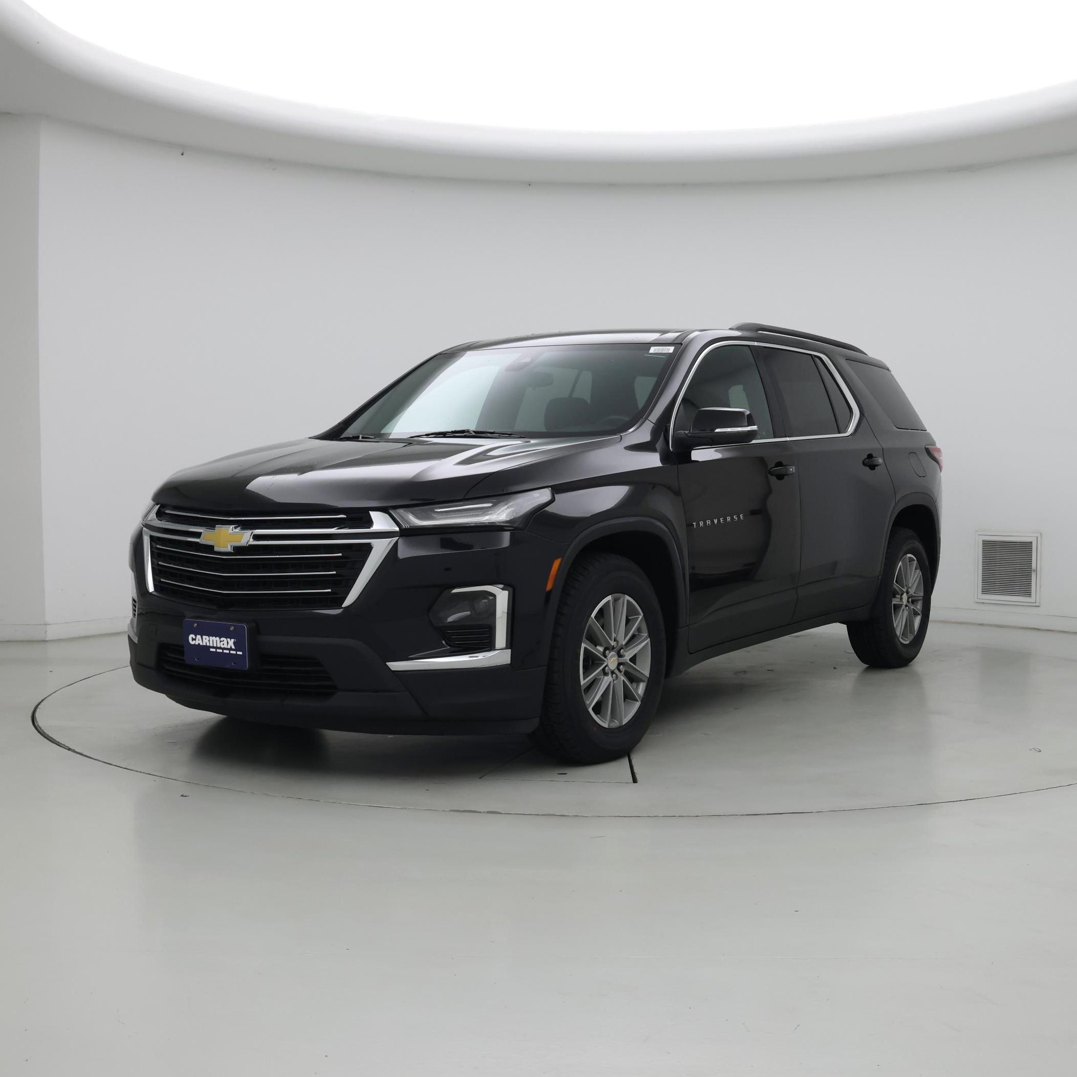Thumbnail: 2023 Chevrolet Traverse - 4