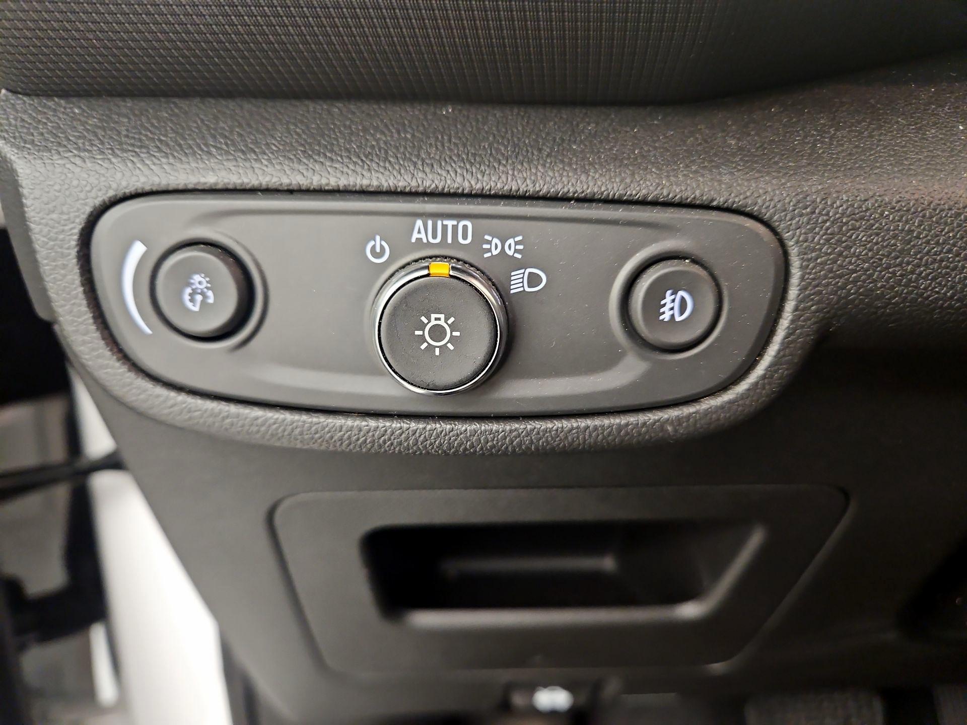 Thumbnail: 2023 Chevrolet TrailBlazer - 13