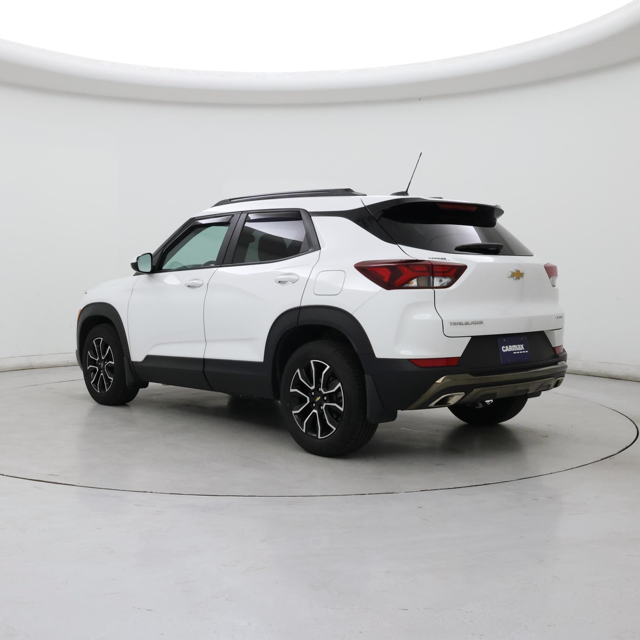 Thumbnail: 2023 Chevrolet TrailBlazer - 2