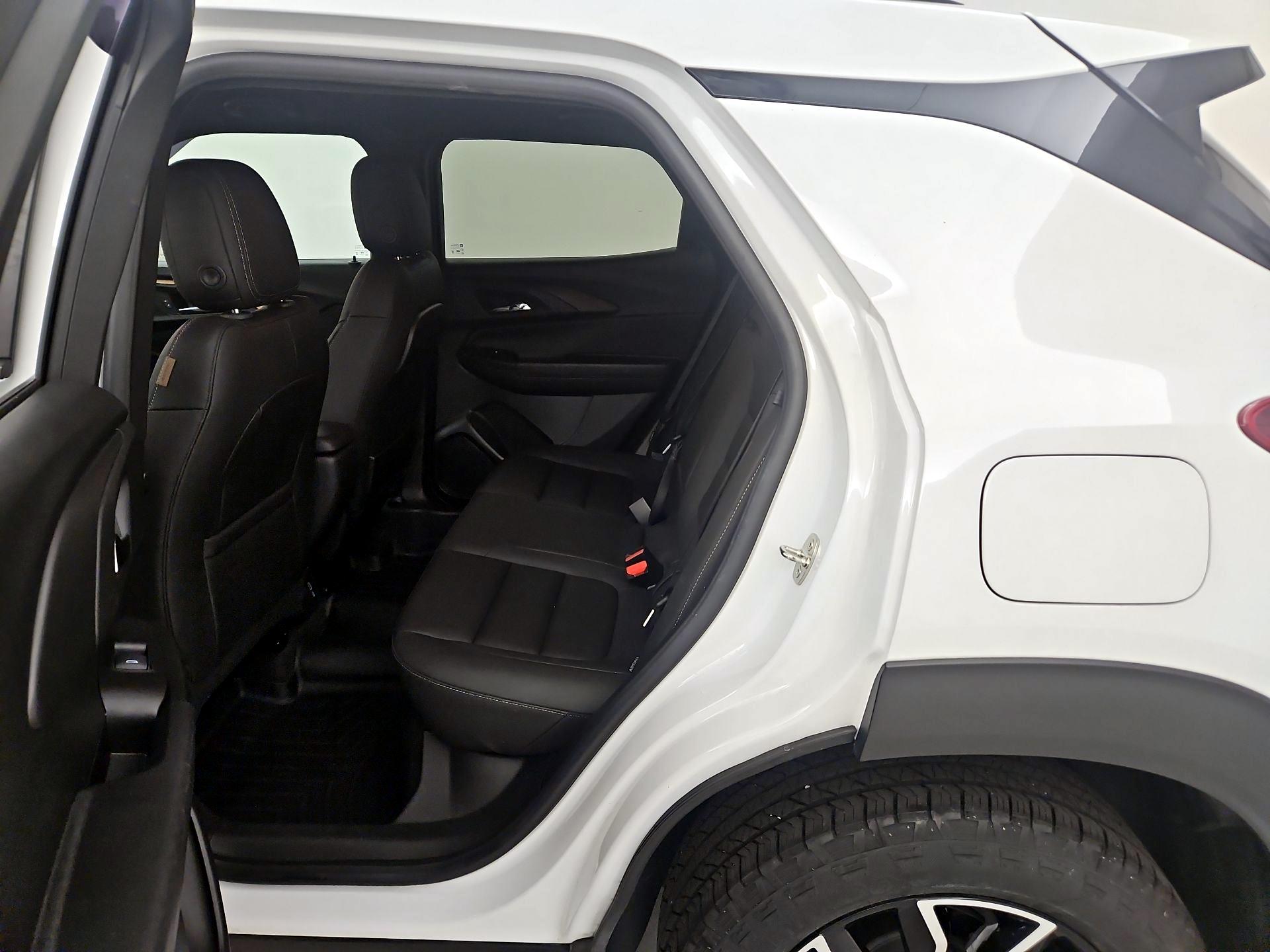 Thumbnail: 2023 Chevrolet TrailBlazer - 19