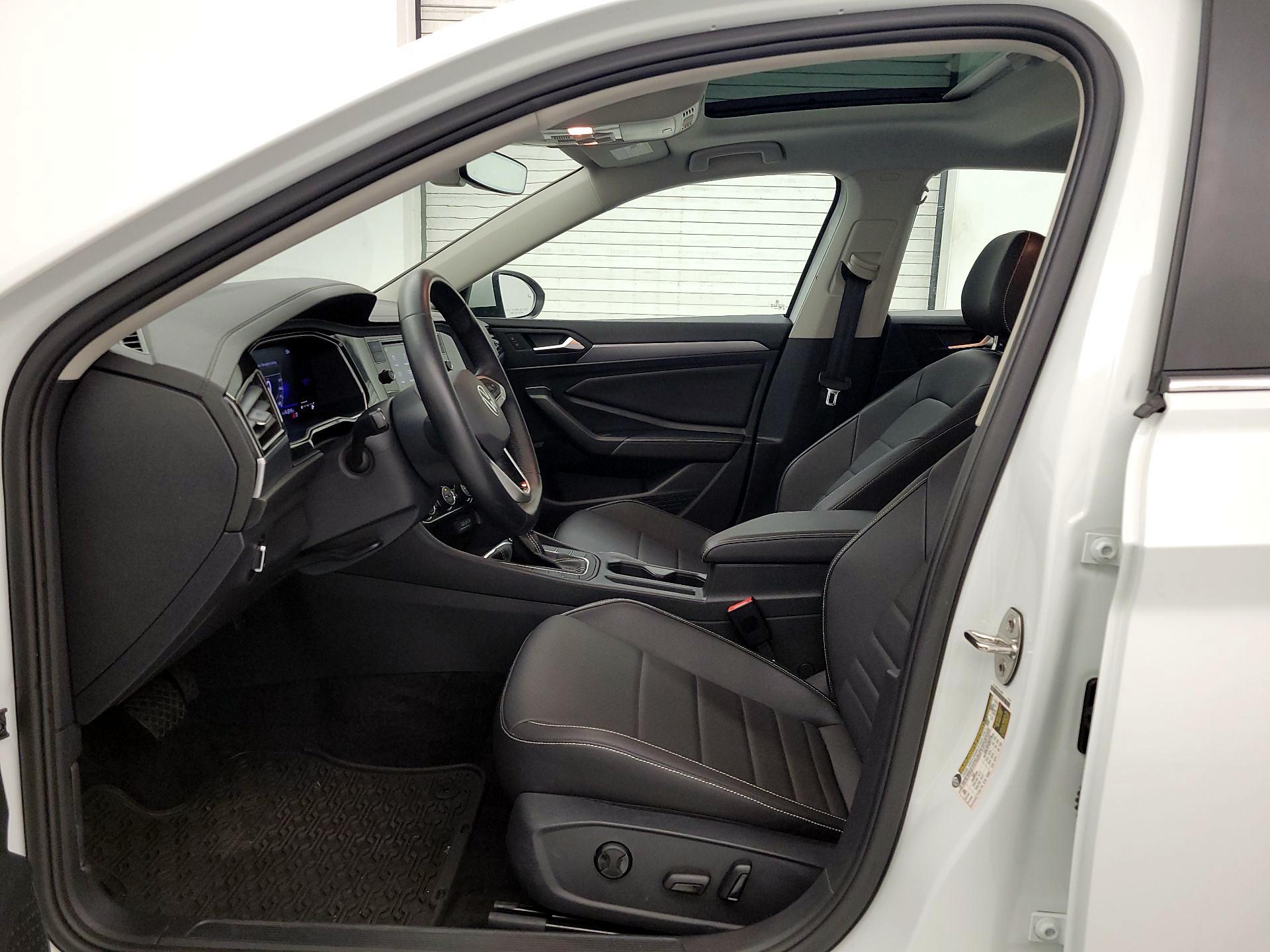 Thumbnail: 2024 Volkswagen Jetta - 11