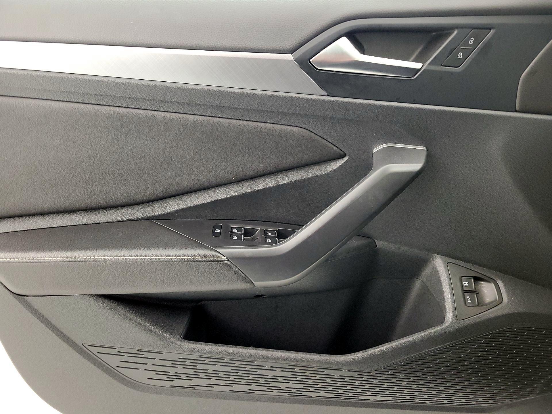 Thumbnail: 2024 Volkswagen Jetta - 12