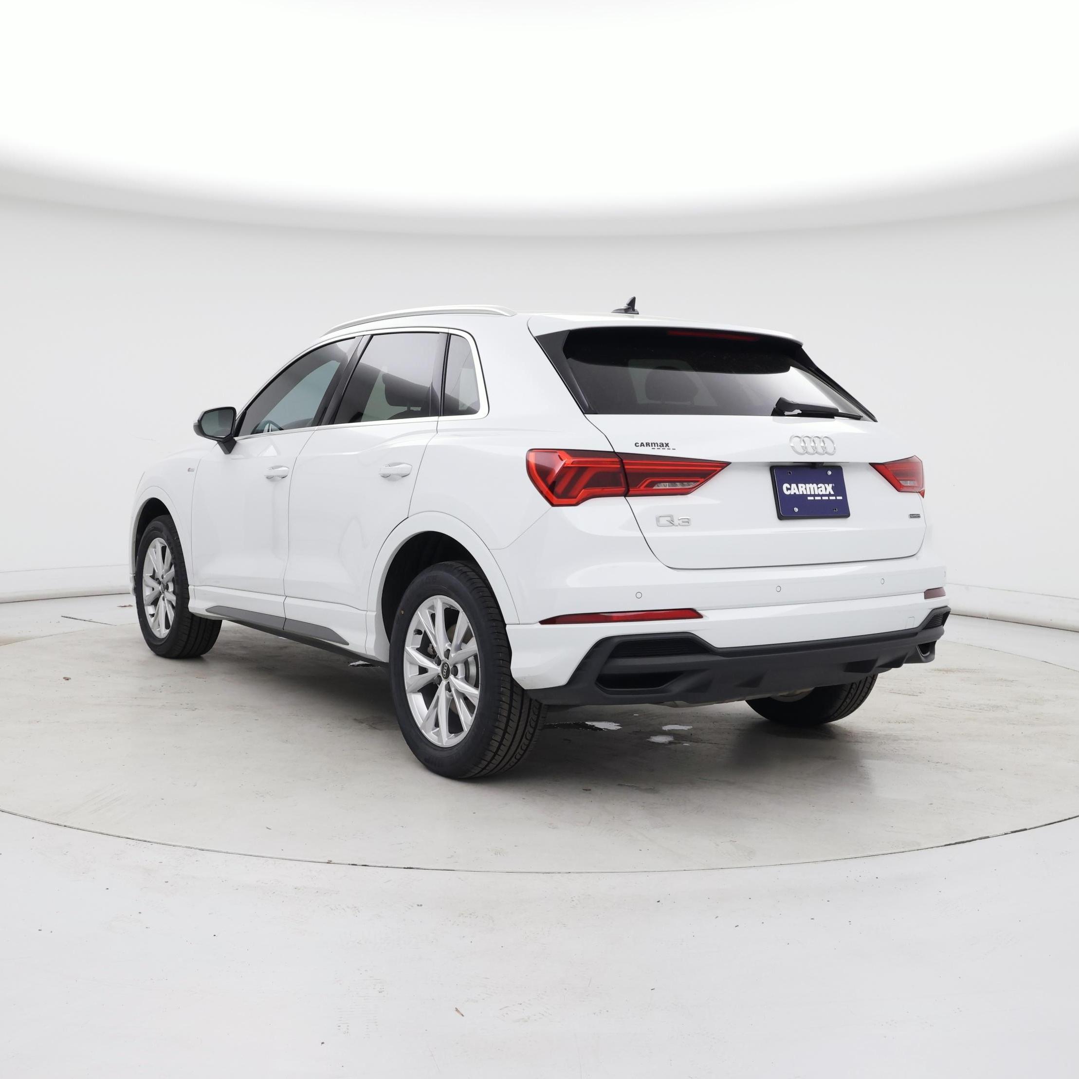 Thumbnail: 2023 Audi Q3 - 2