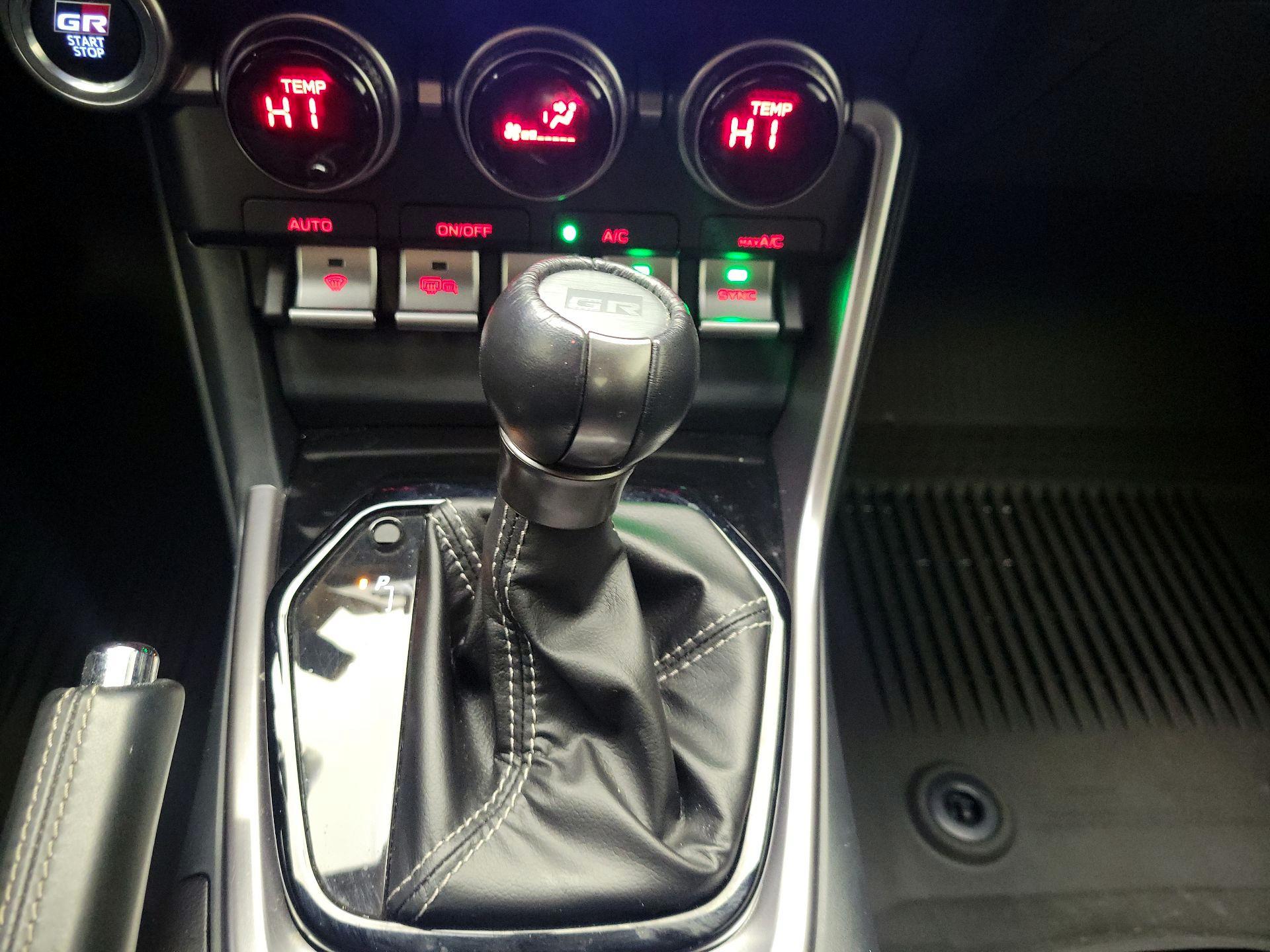 Thumbnail: 2023 Toyota GR86 - 17