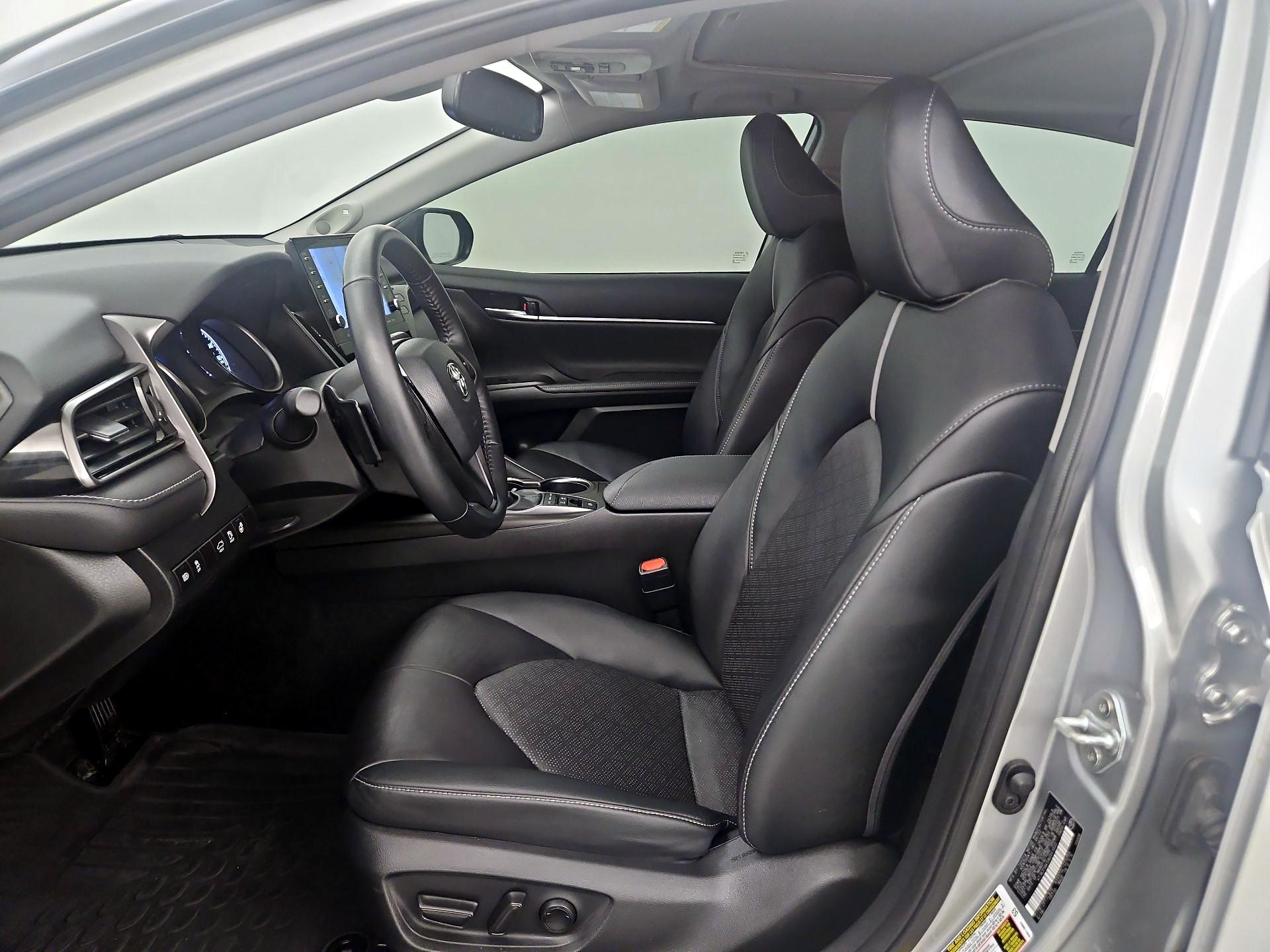 Thumbnail: 2022 Toyota Camry - 11