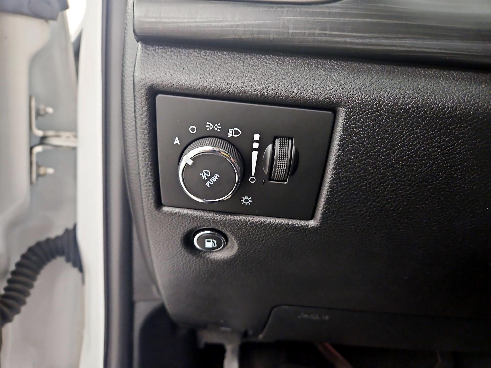 Thumbnail: 2020 Jeep Grand Cherokee - 13