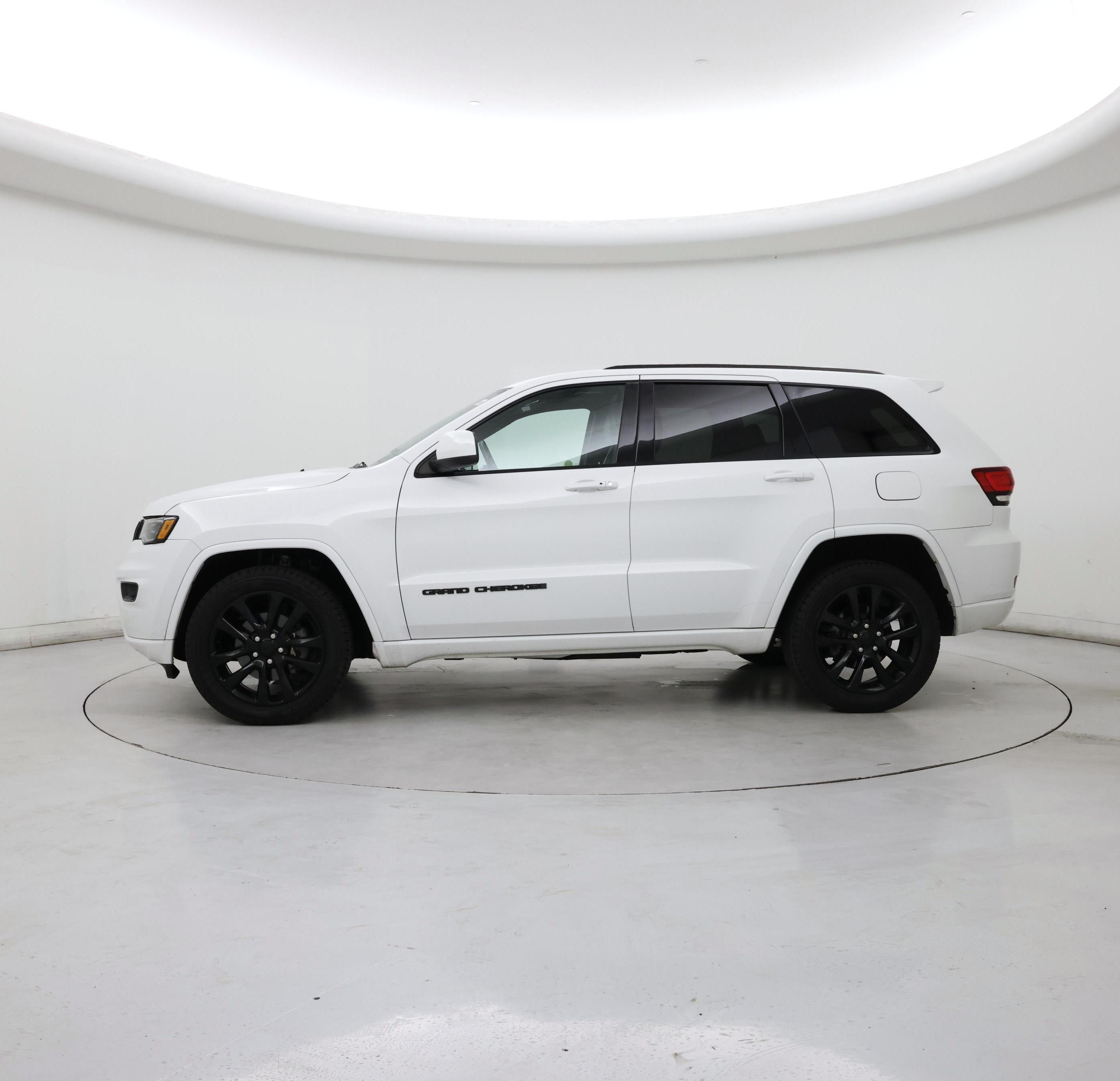 Thumbnail: 2020 Jeep Grand Cherokee - 3