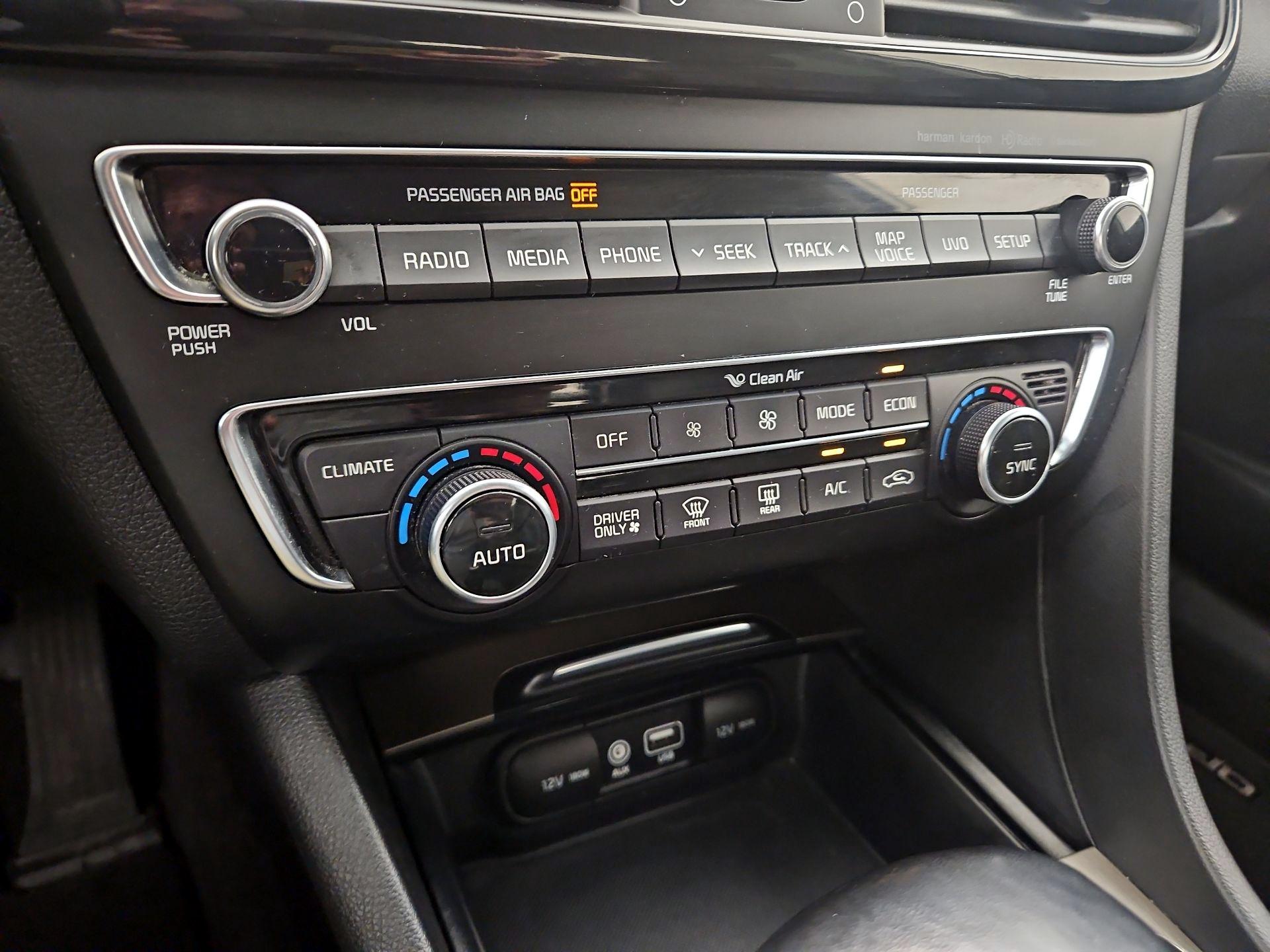 Thumbnail: 2017 Kia Optima - 17