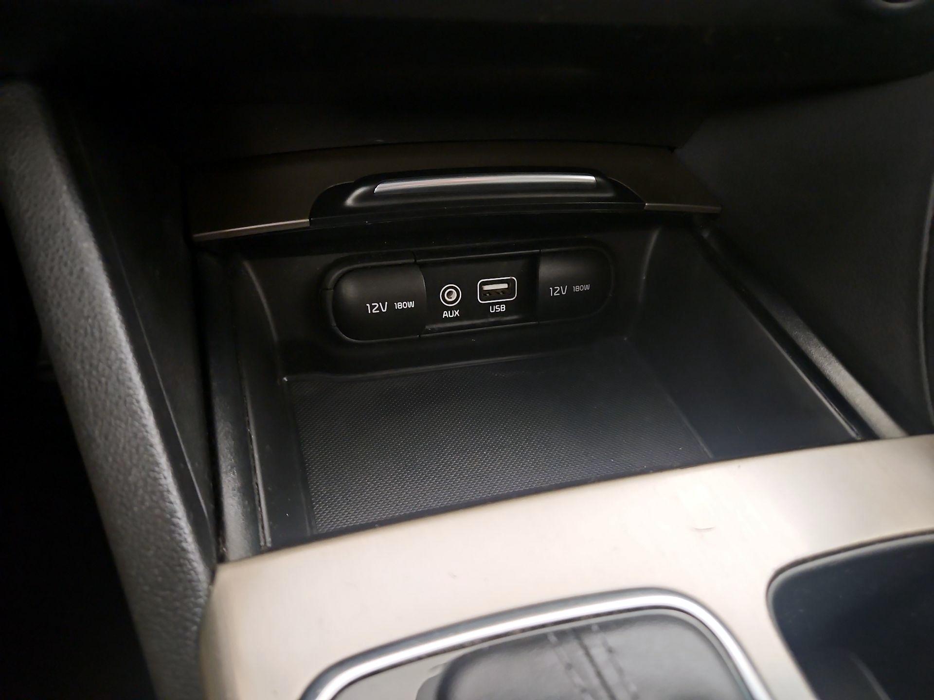 Thumbnail: 2017 Kia Optima - 19