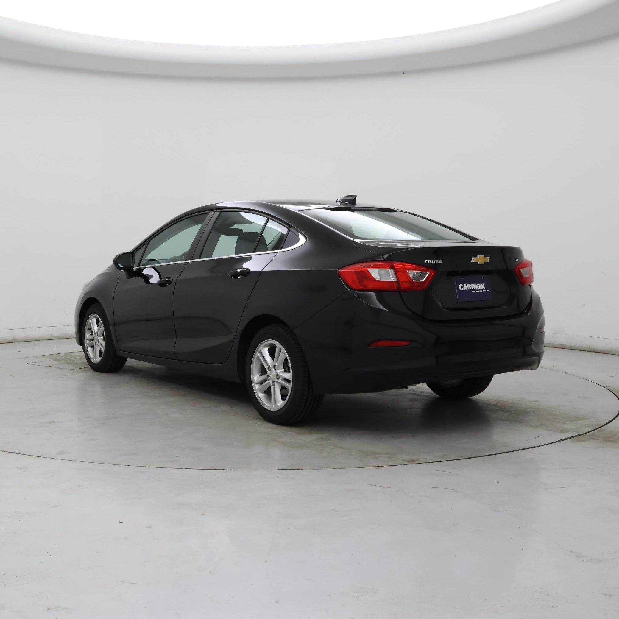 Thumbnail: 2017 Chevrolet Cruze - 2