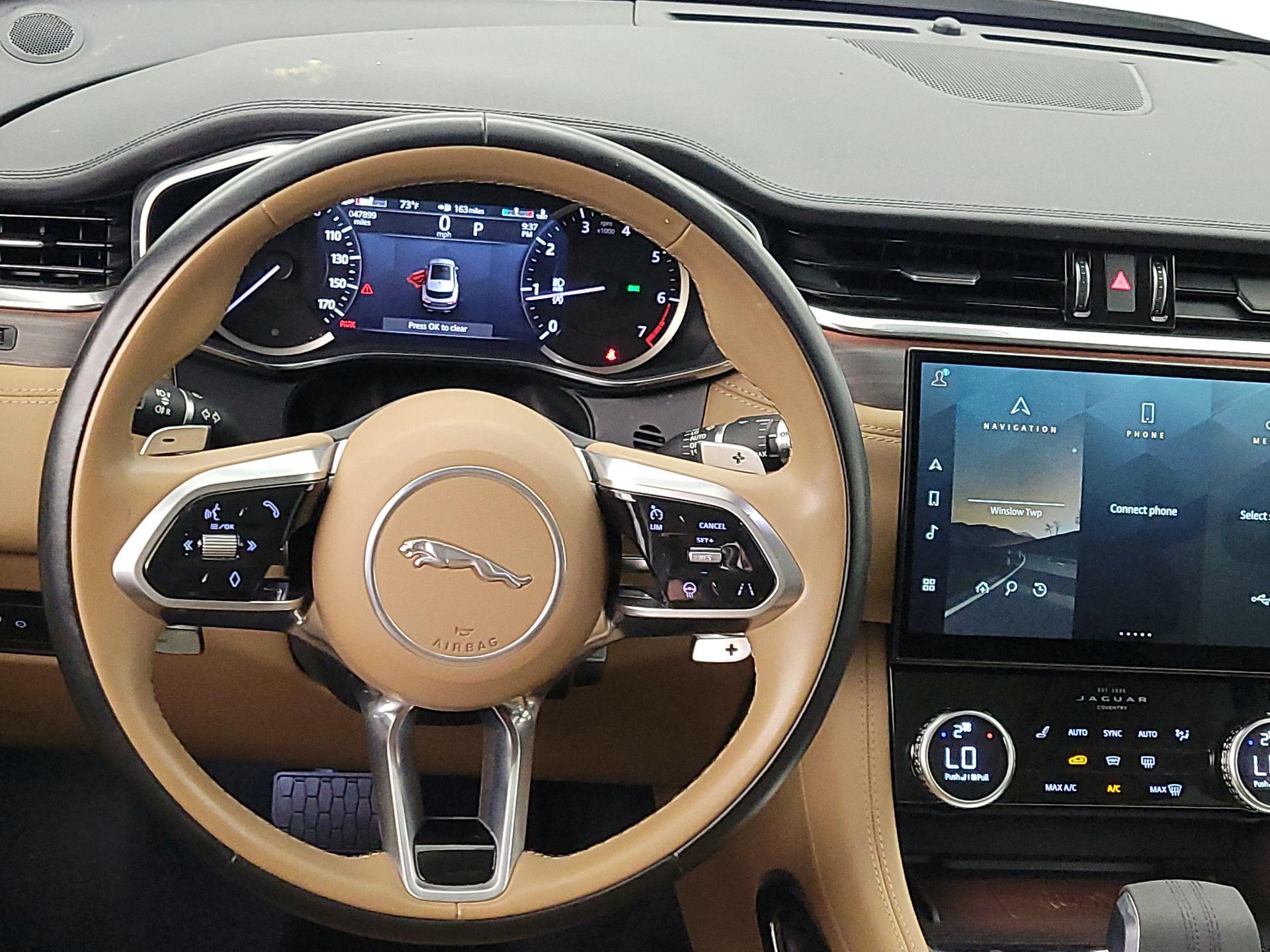 Thumbnail: 2022 Jaguar F-Pace - 10