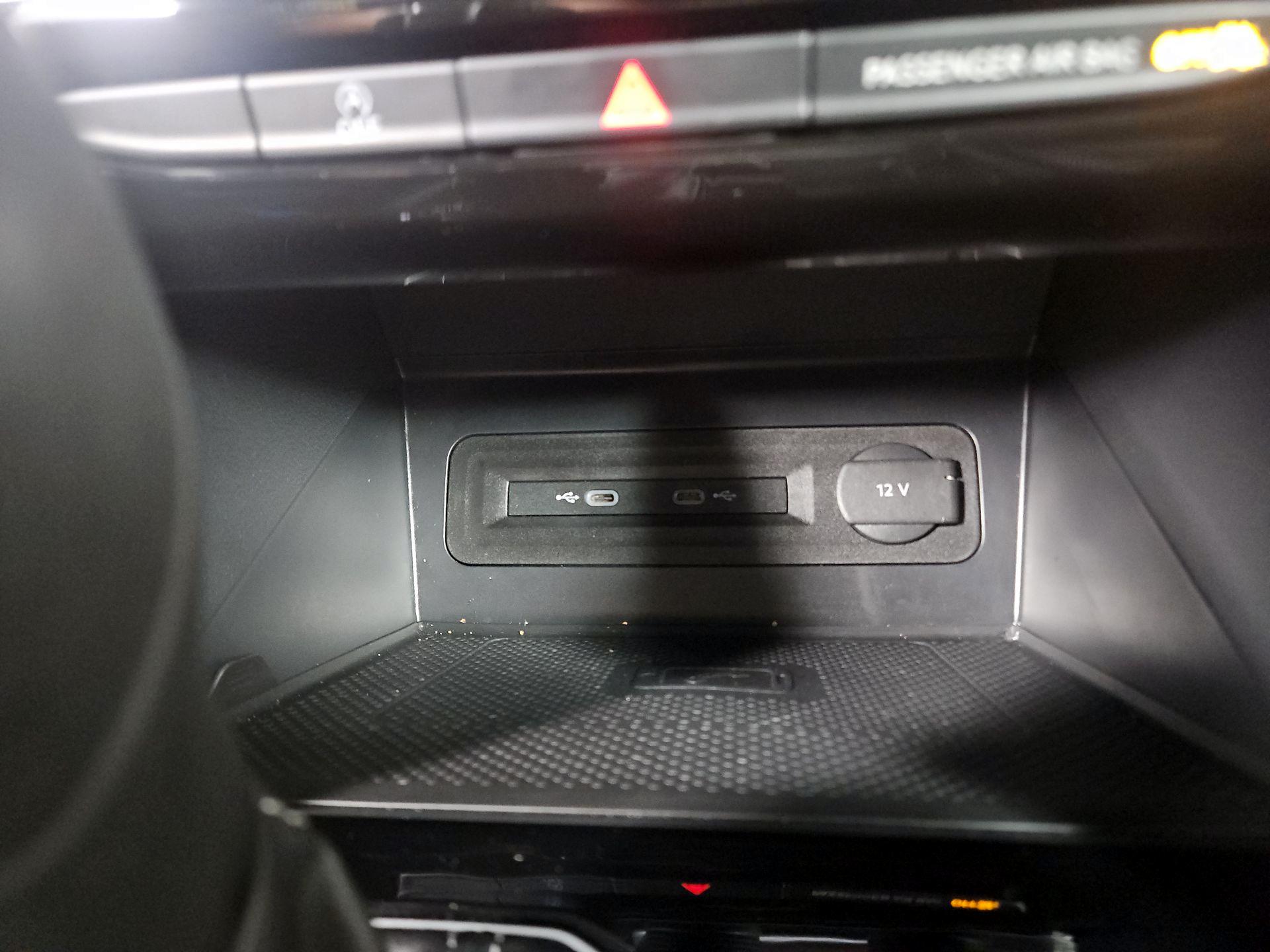 Thumbnail: 2023 Volkswagen Atlas - 19