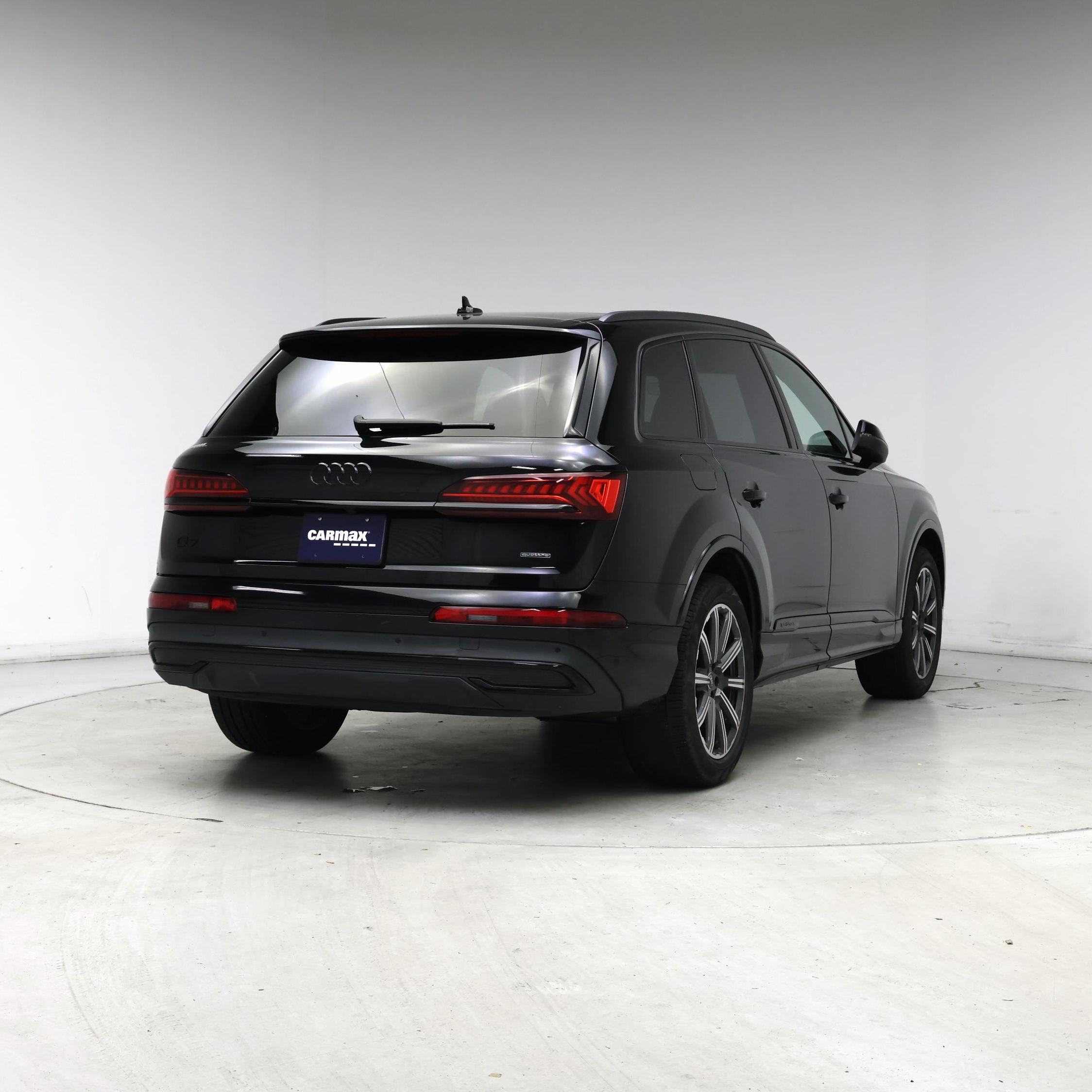 Thumbnail: 2023 Audi Q7 - 8