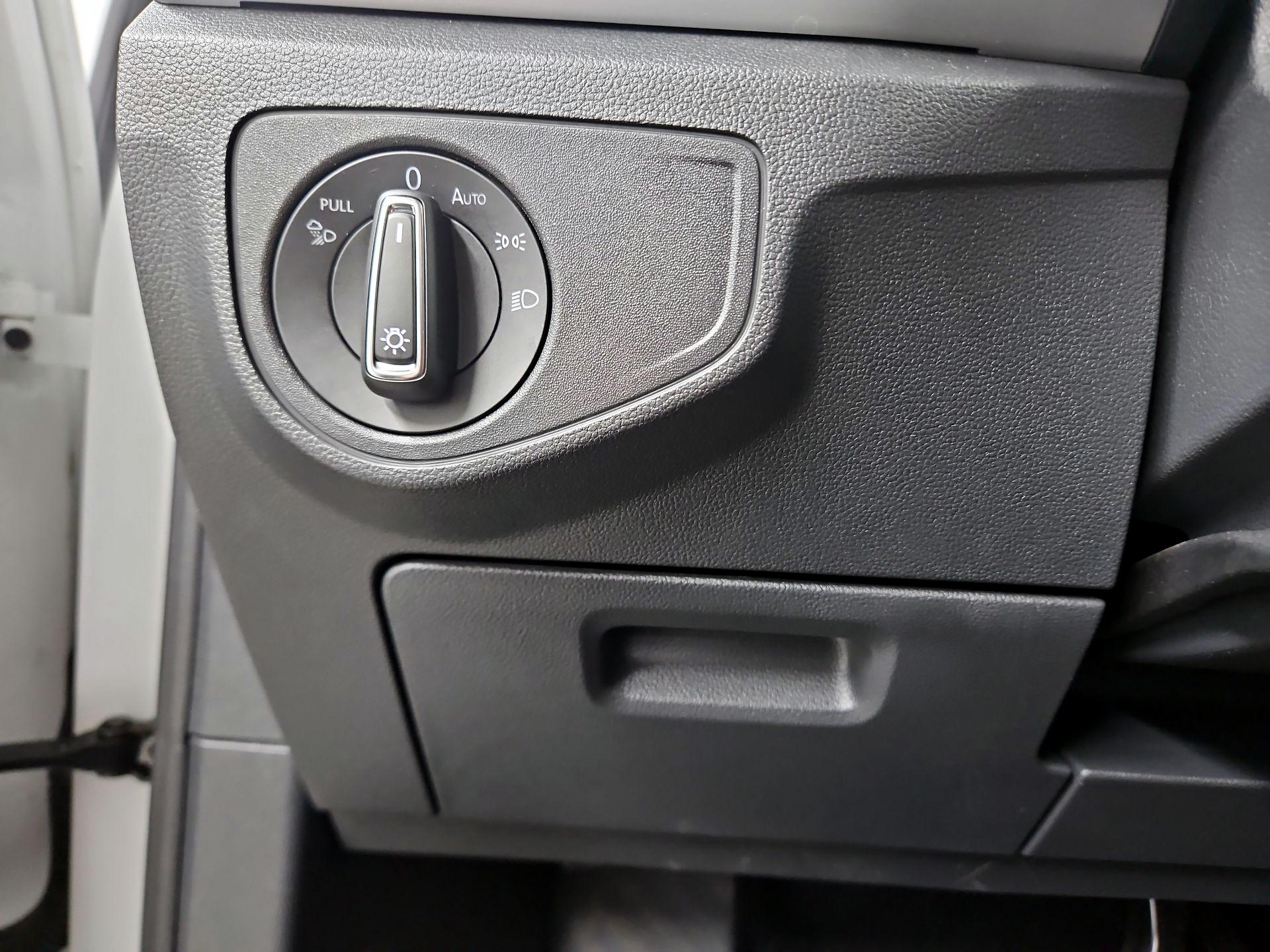 Thumbnail: 2023 Volkswagen Atlas - 13