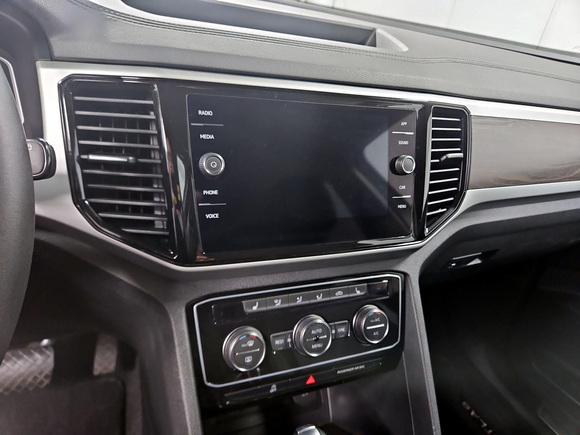 Thumbnail: 2023 Volkswagen Atlas - 16