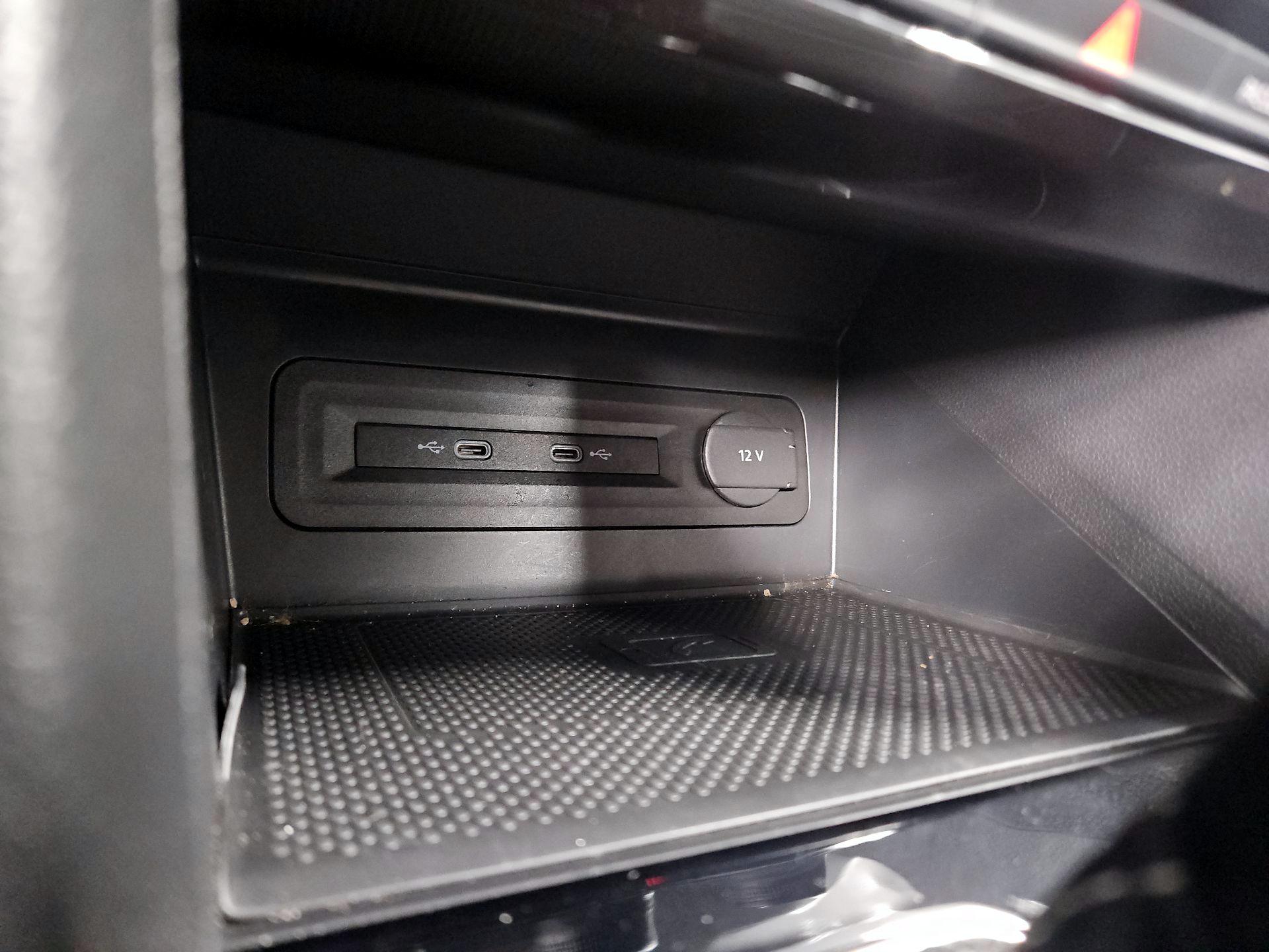 Thumbnail: 2023 Volkswagen Atlas - 18