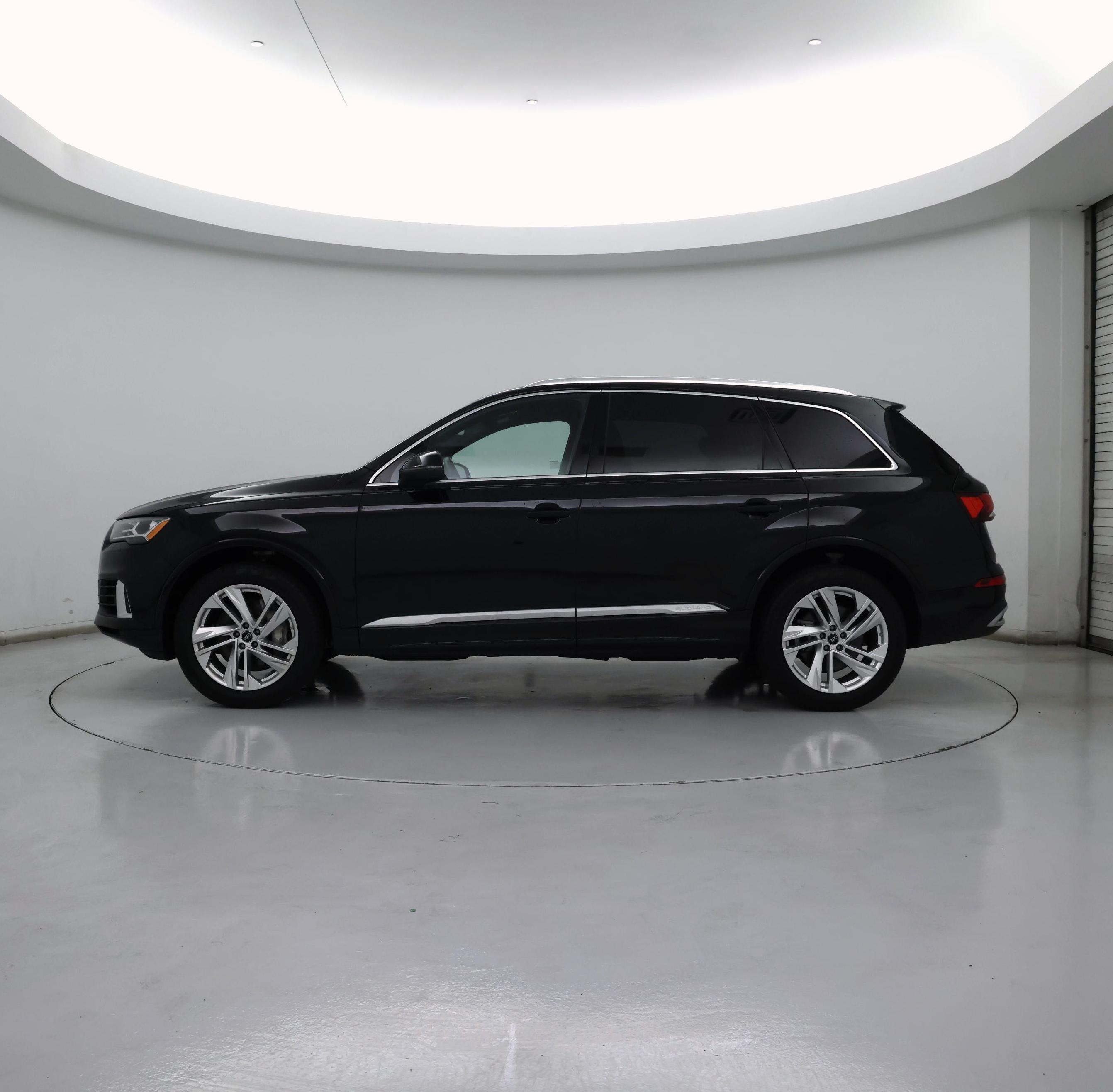 Thumbnail: 2023 Audi Q7 - 3