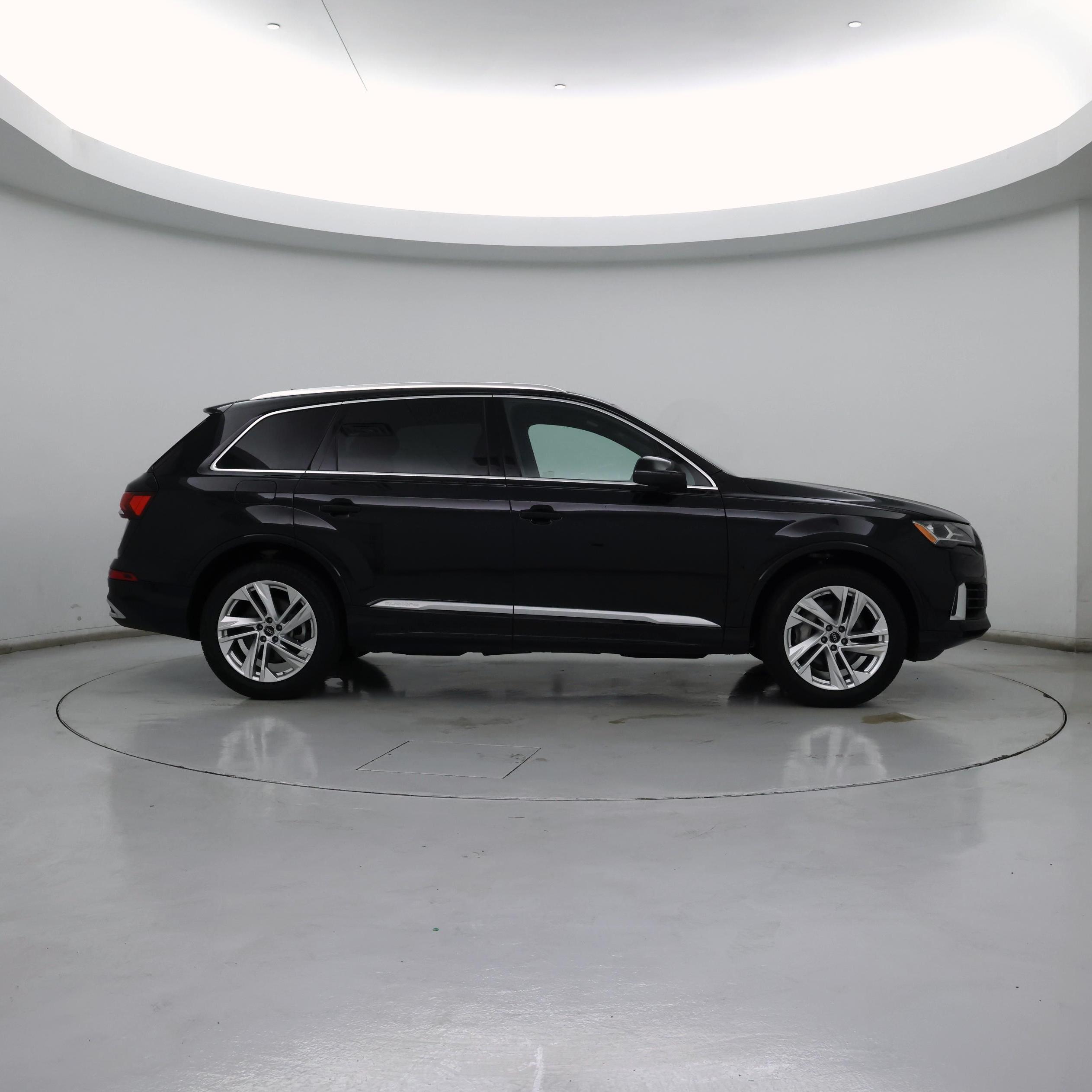 Thumbnail: 2023 Audi Q7 - 7