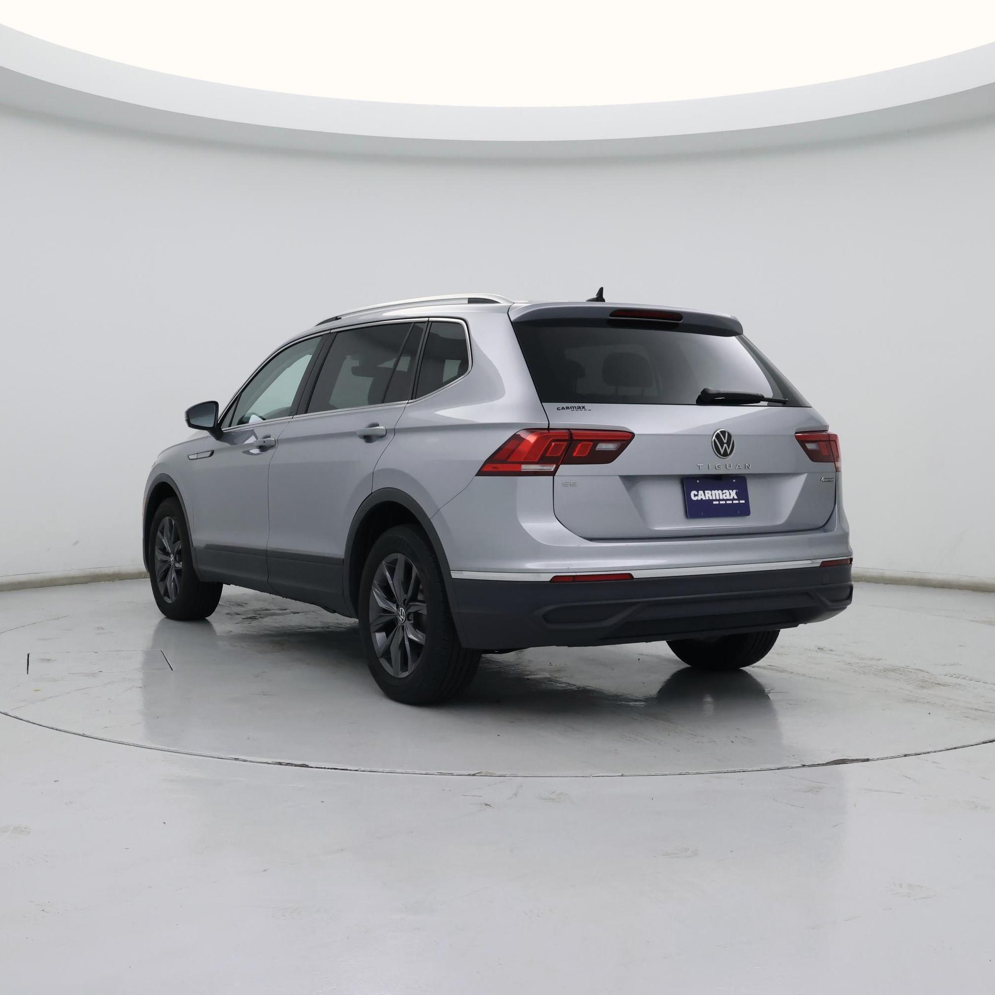 Thumbnail: 2023 Volkswagen Tiguan - 2