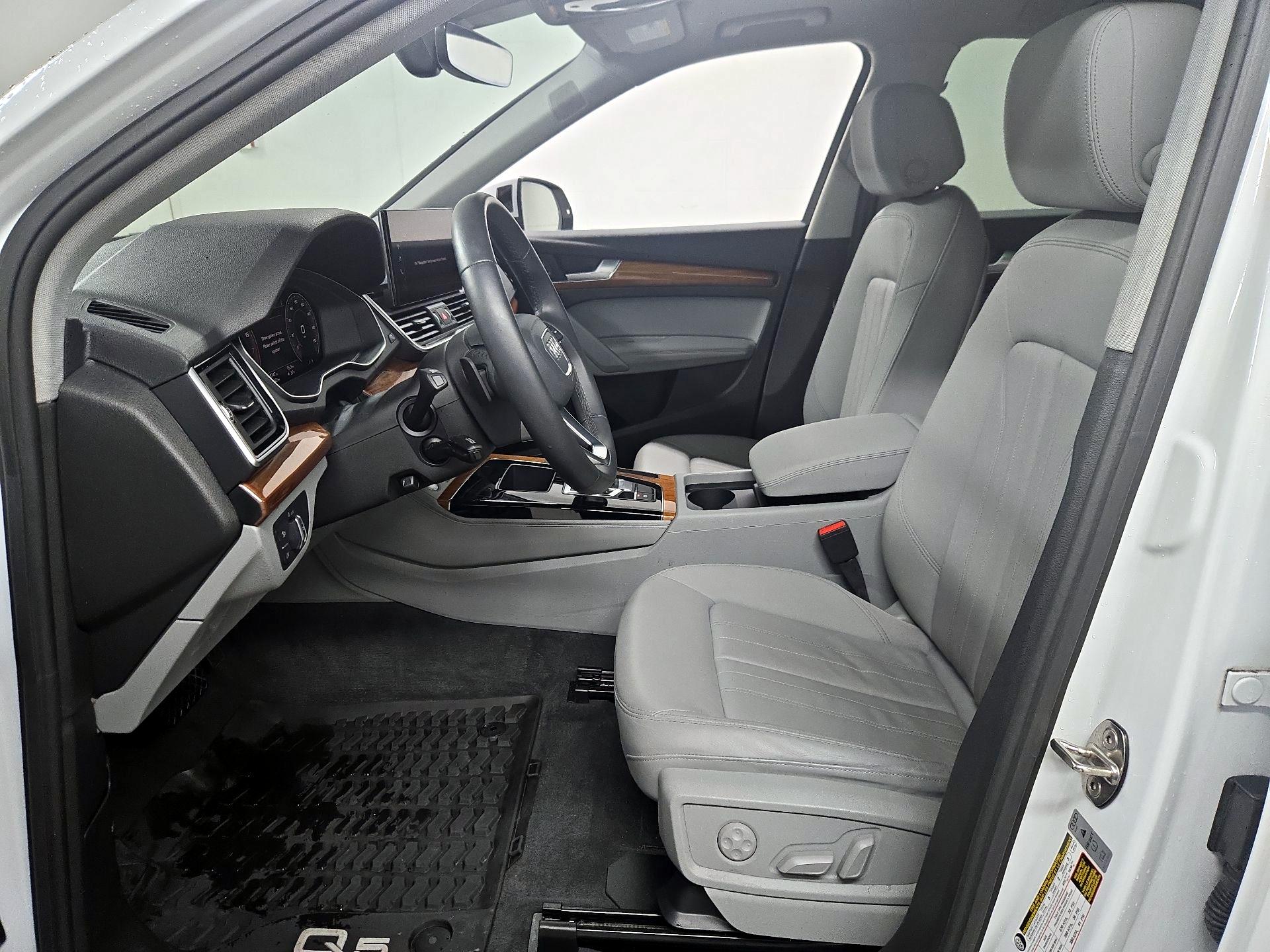 Thumbnail: 2023 Audi Q5 - 11