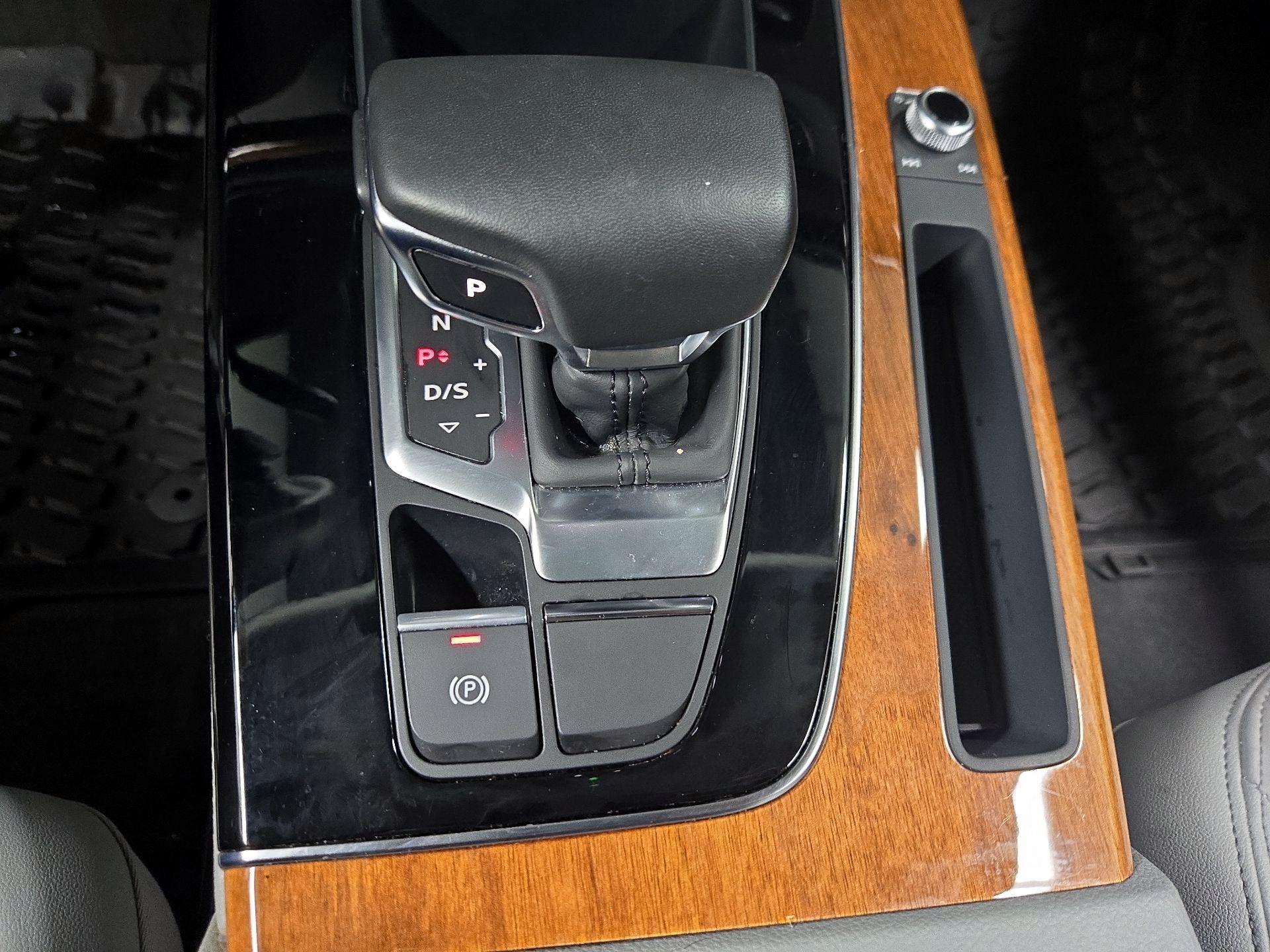 Thumbnail: 2023 Audi Q5 - 17