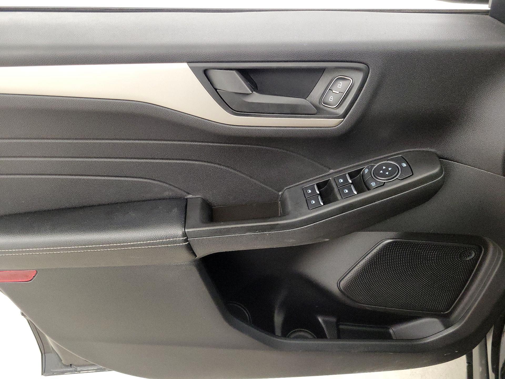 Thumbnail: 2022 Ford Escape - 12