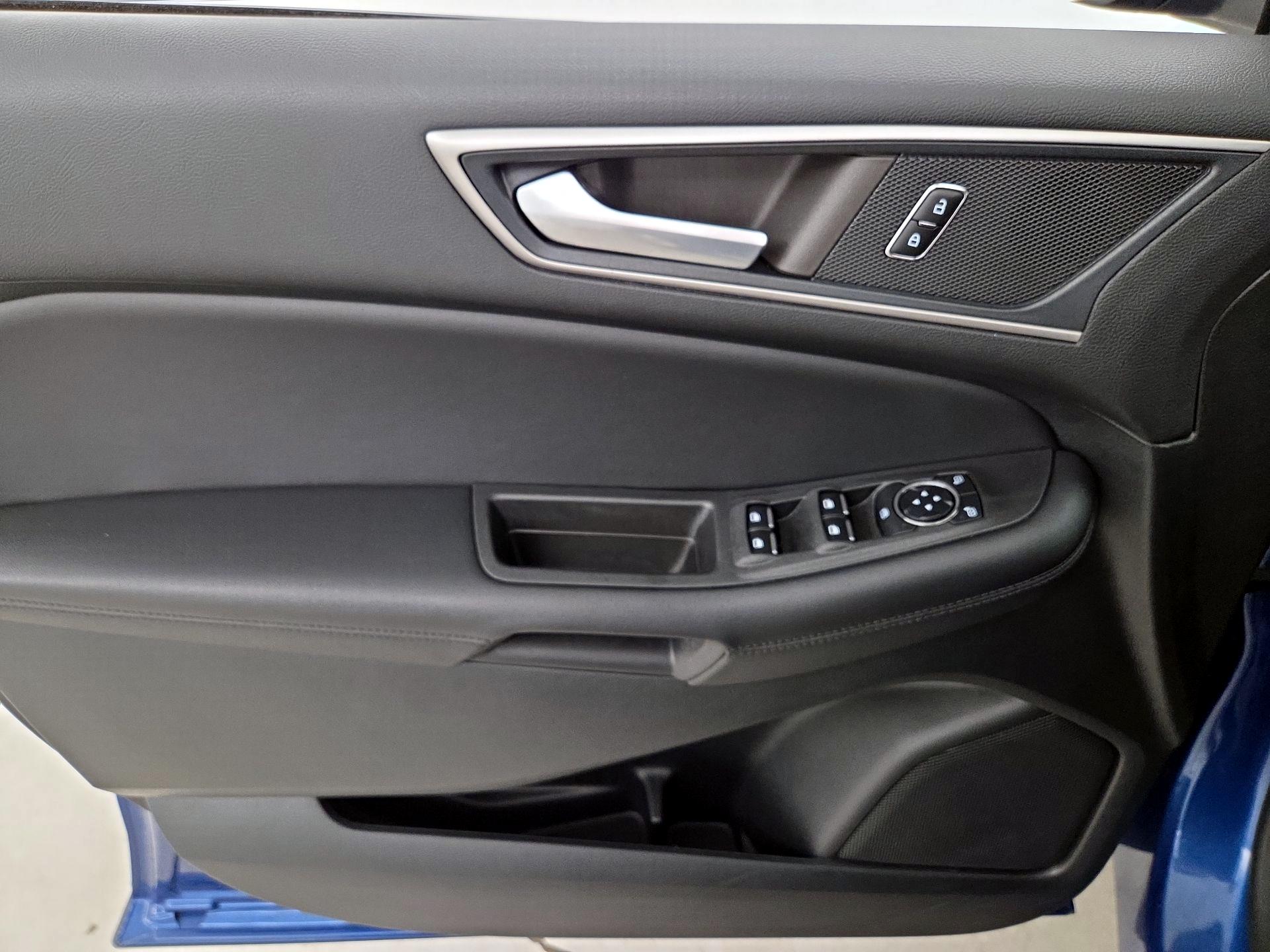 Thumbnail: 2023 Ford Edge - 12