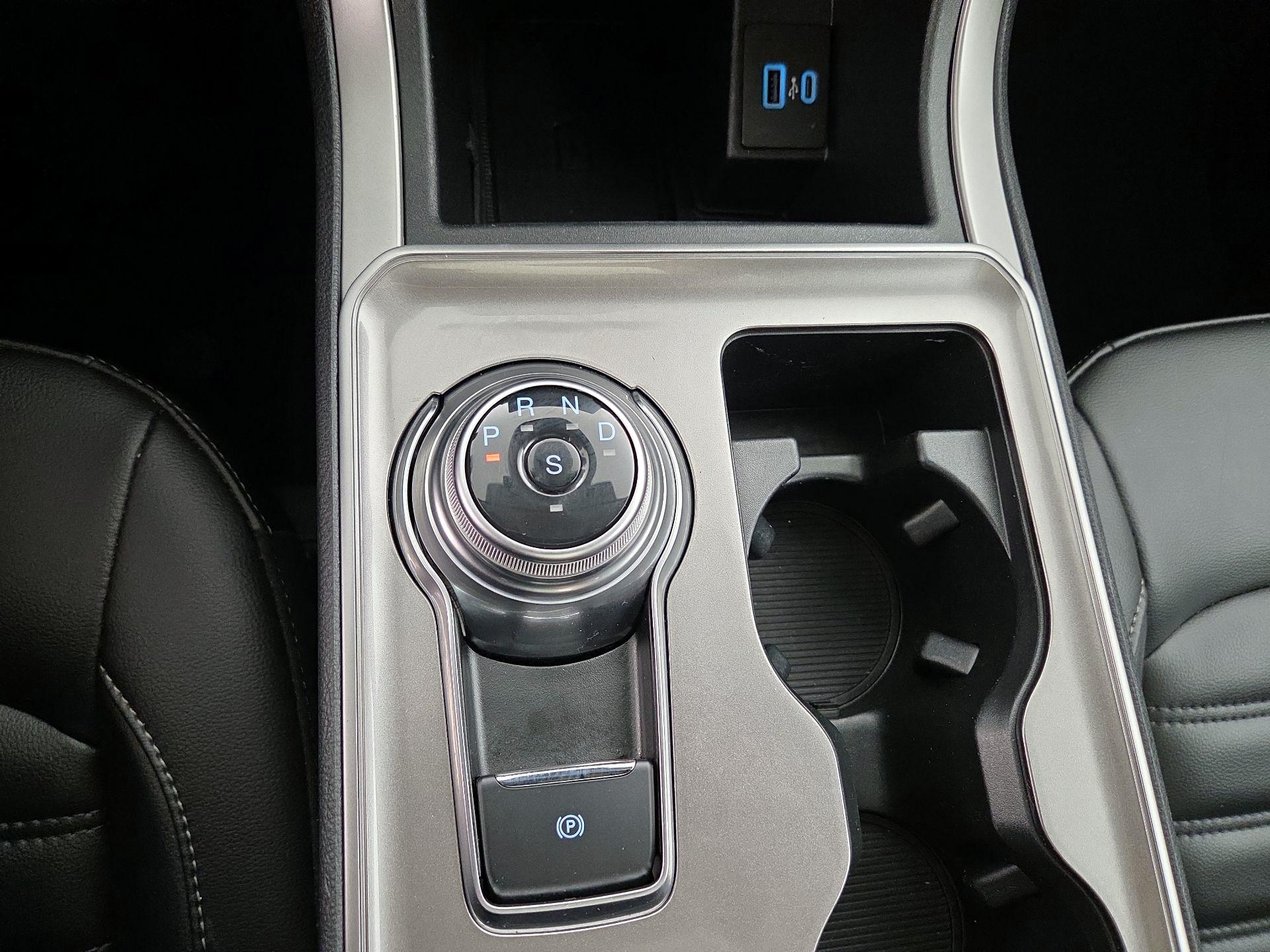 Thumbnail: 2023 Ford Edge - 17