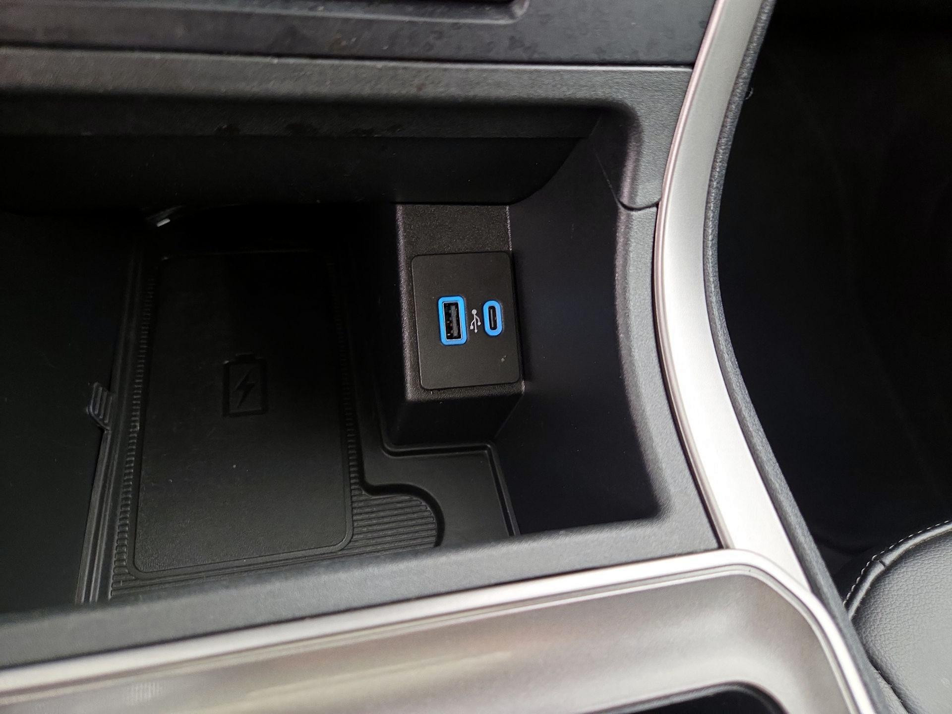 Thumbnail: 2023 Ford Edge - 18