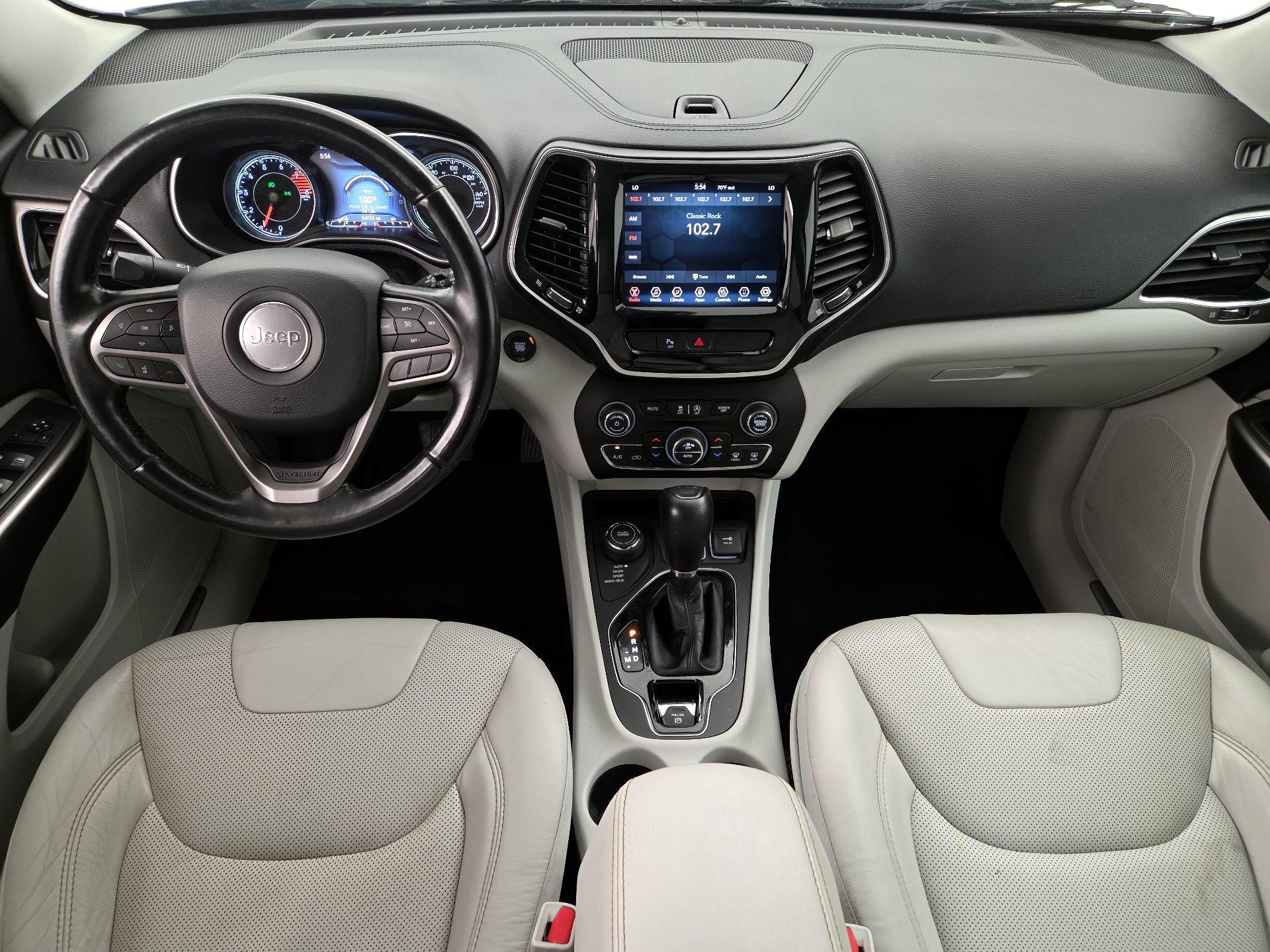 Thumbnail: 2020 Jeep Cherokee - 9