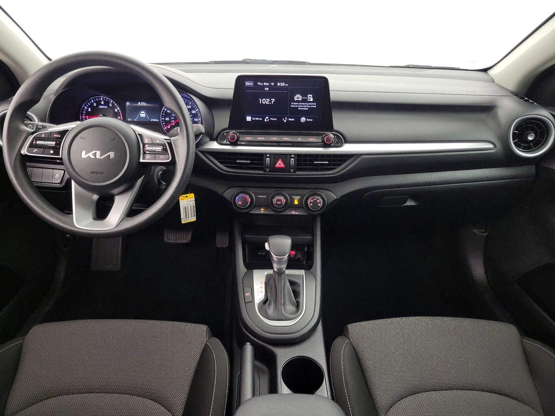 Thumbnail: 2024 Kia Forte - 9