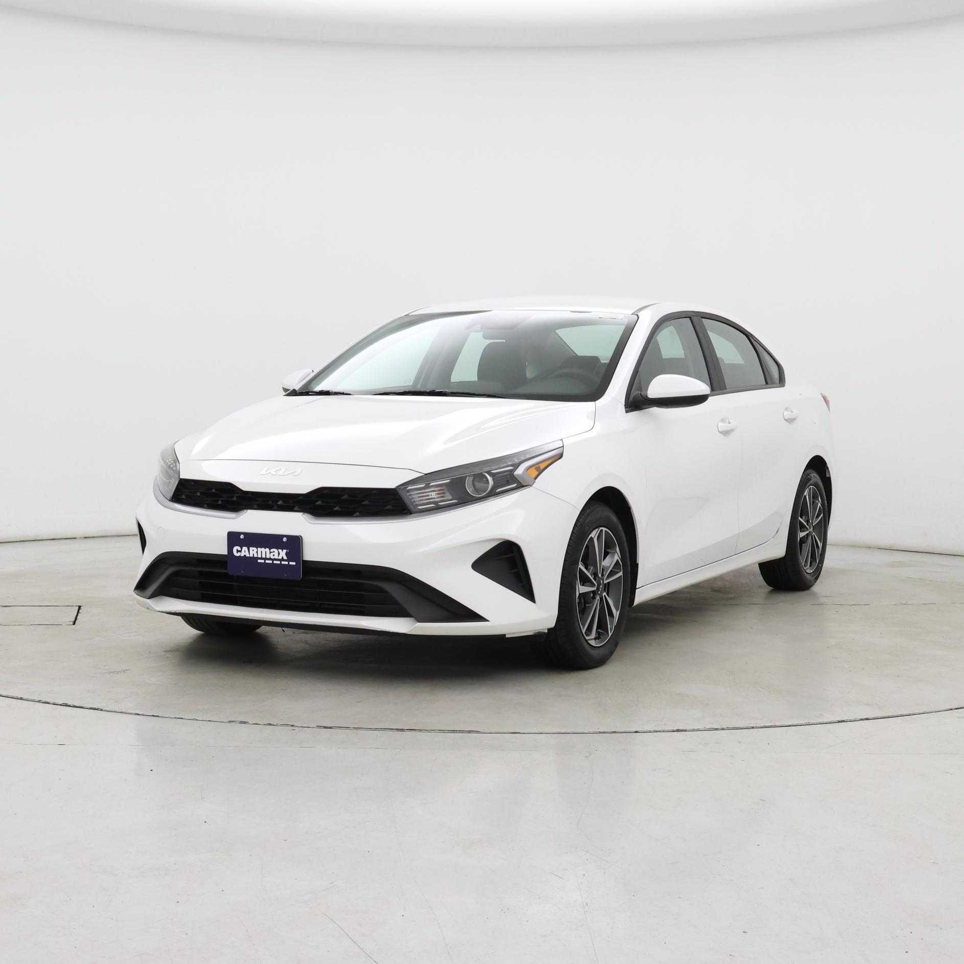 Thumbnail: 2024 Kia Forte - 4