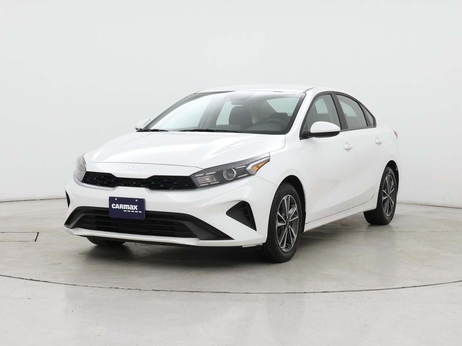 2024 Kia Forte LXS - Photo 5