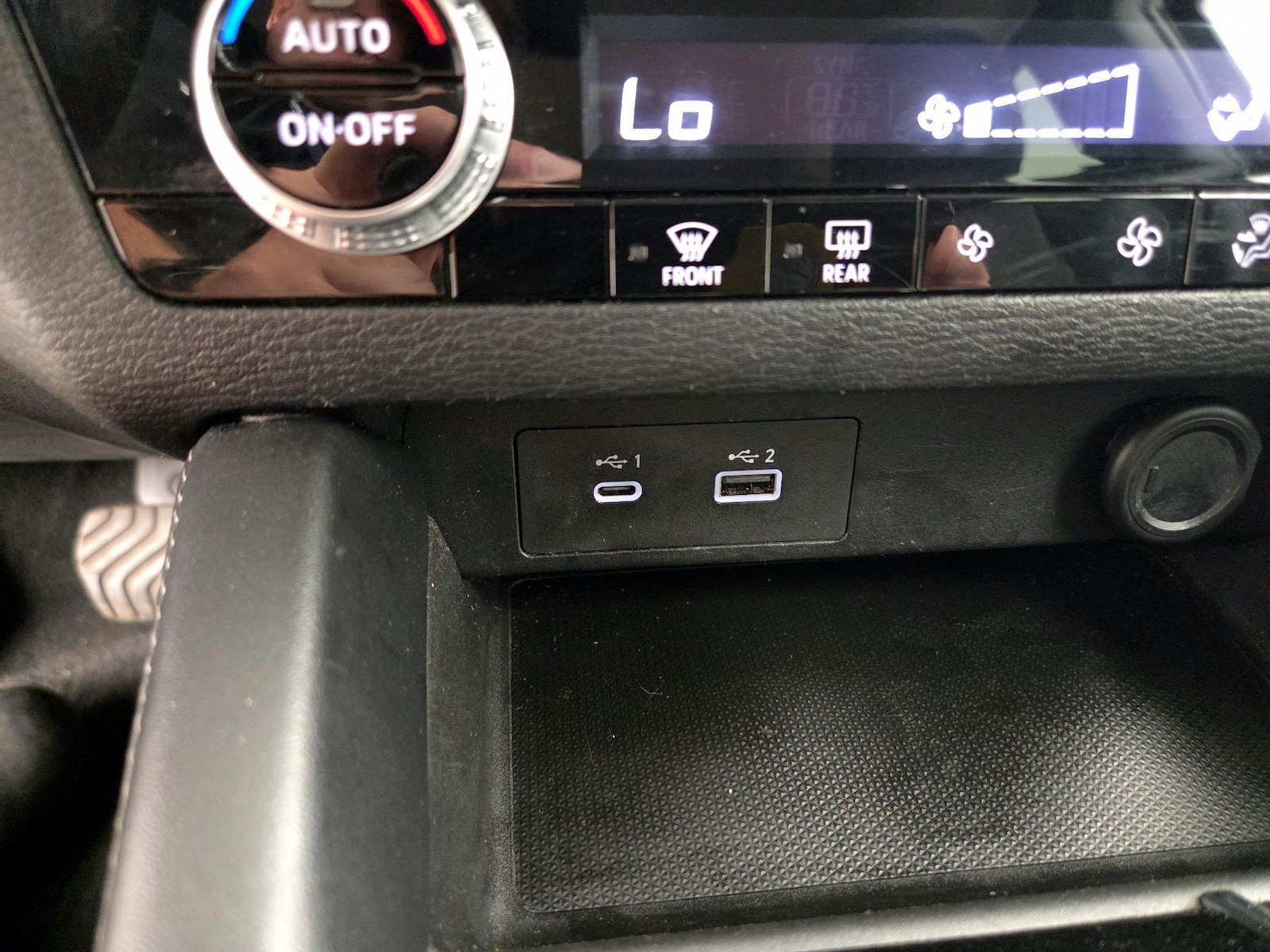 2022 Mitsubishi Outlander ES - Photo 19