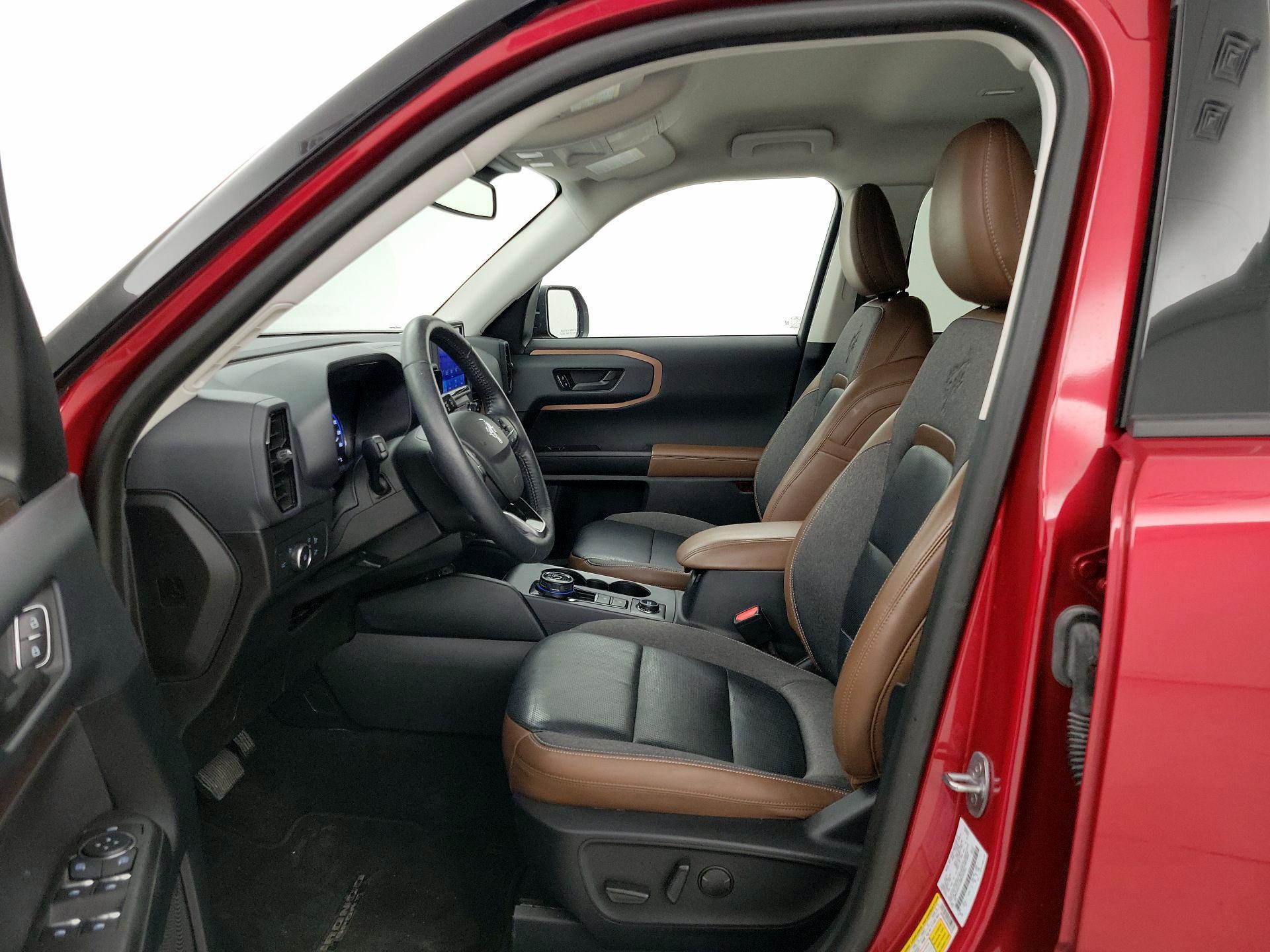 Thumbnail: 2021 Ford Bronco Sport - 11